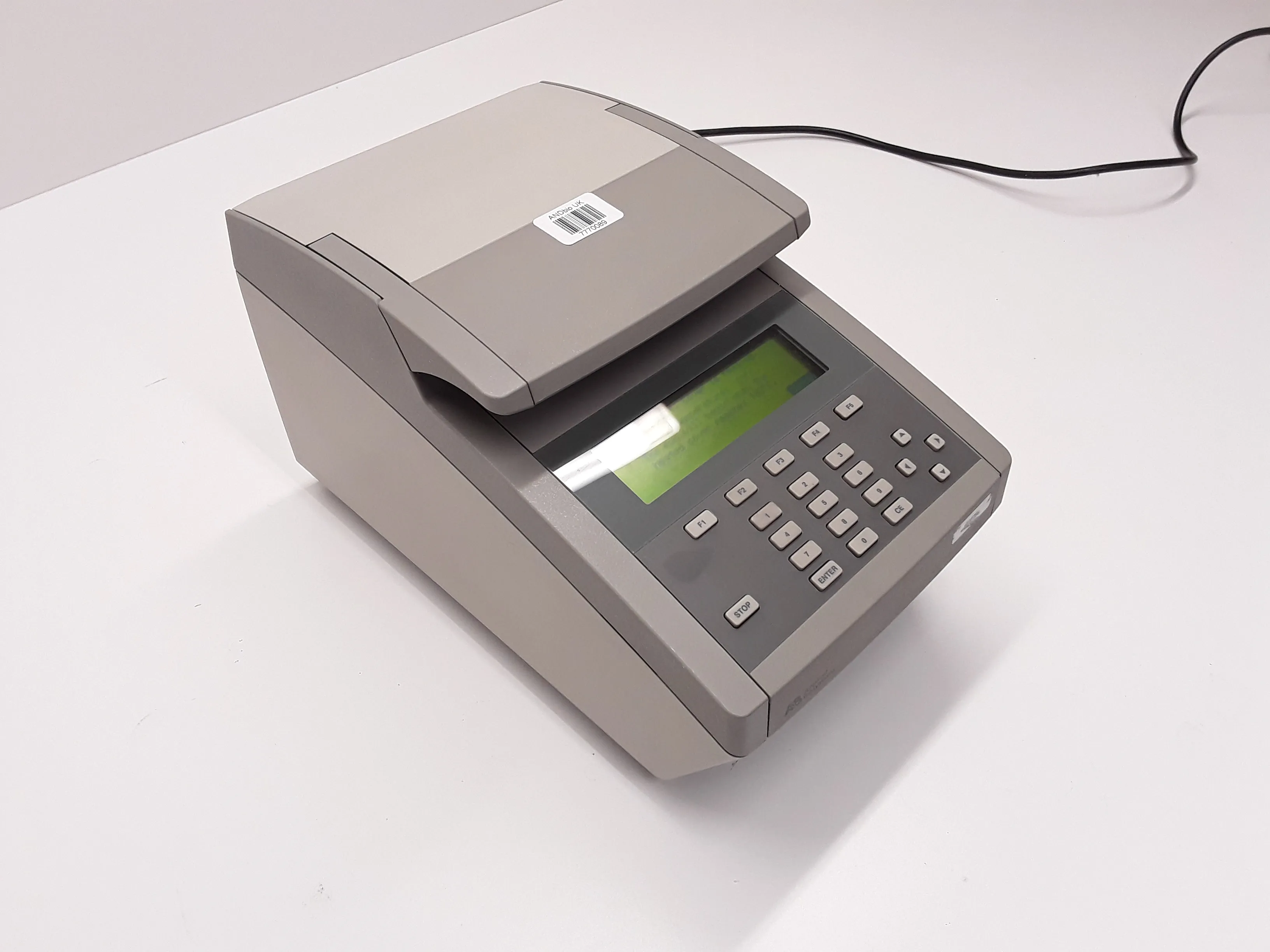 Applied Biosystems 2720 Thermal Cycler PCR Molecular Biology 96-Well 0.2 mL REUZEit Netherlands