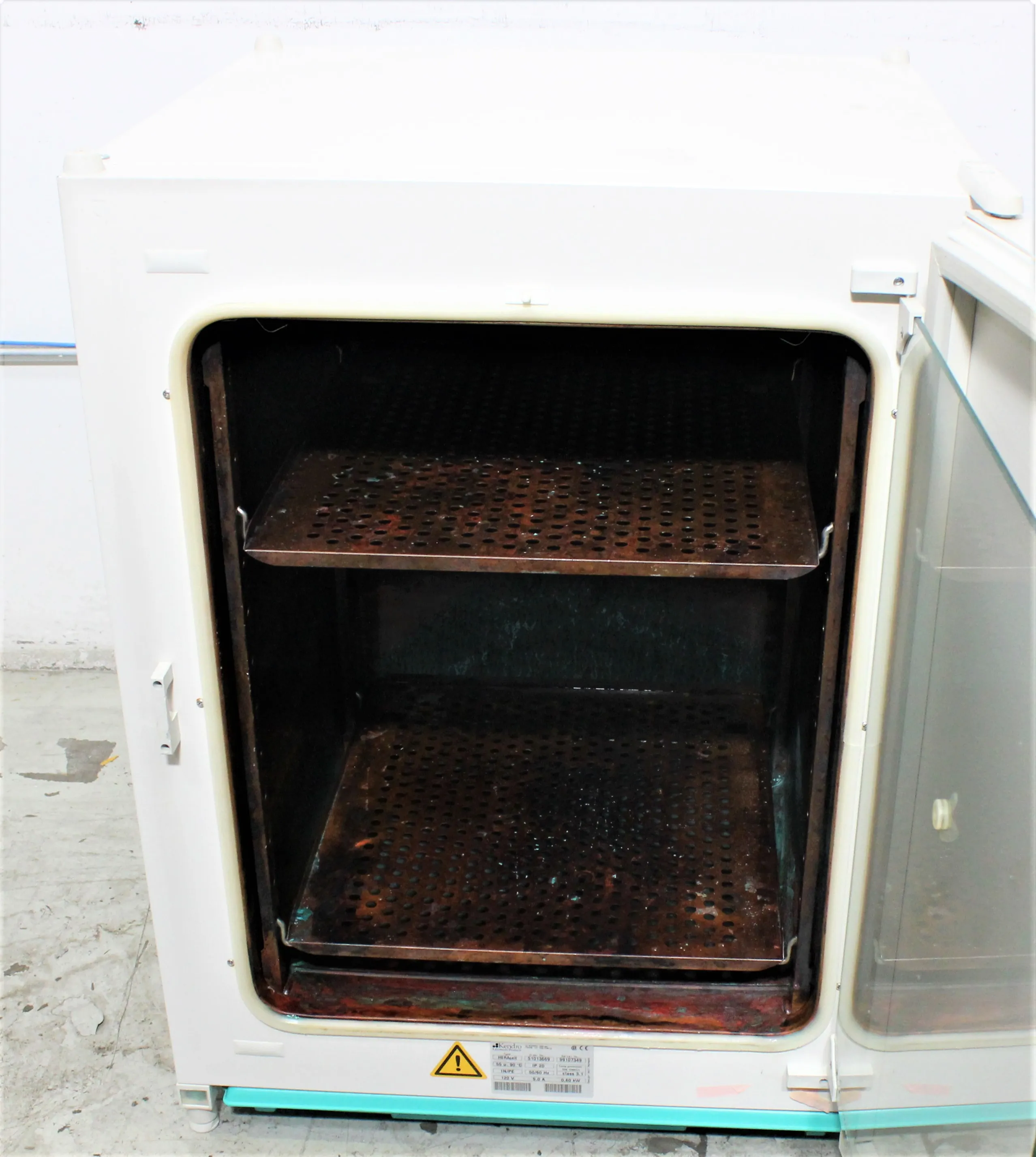 Kendro HERAcell C CO2 Incubator - AS-IS, For Parts or Not Working, Taiwan - 99107349