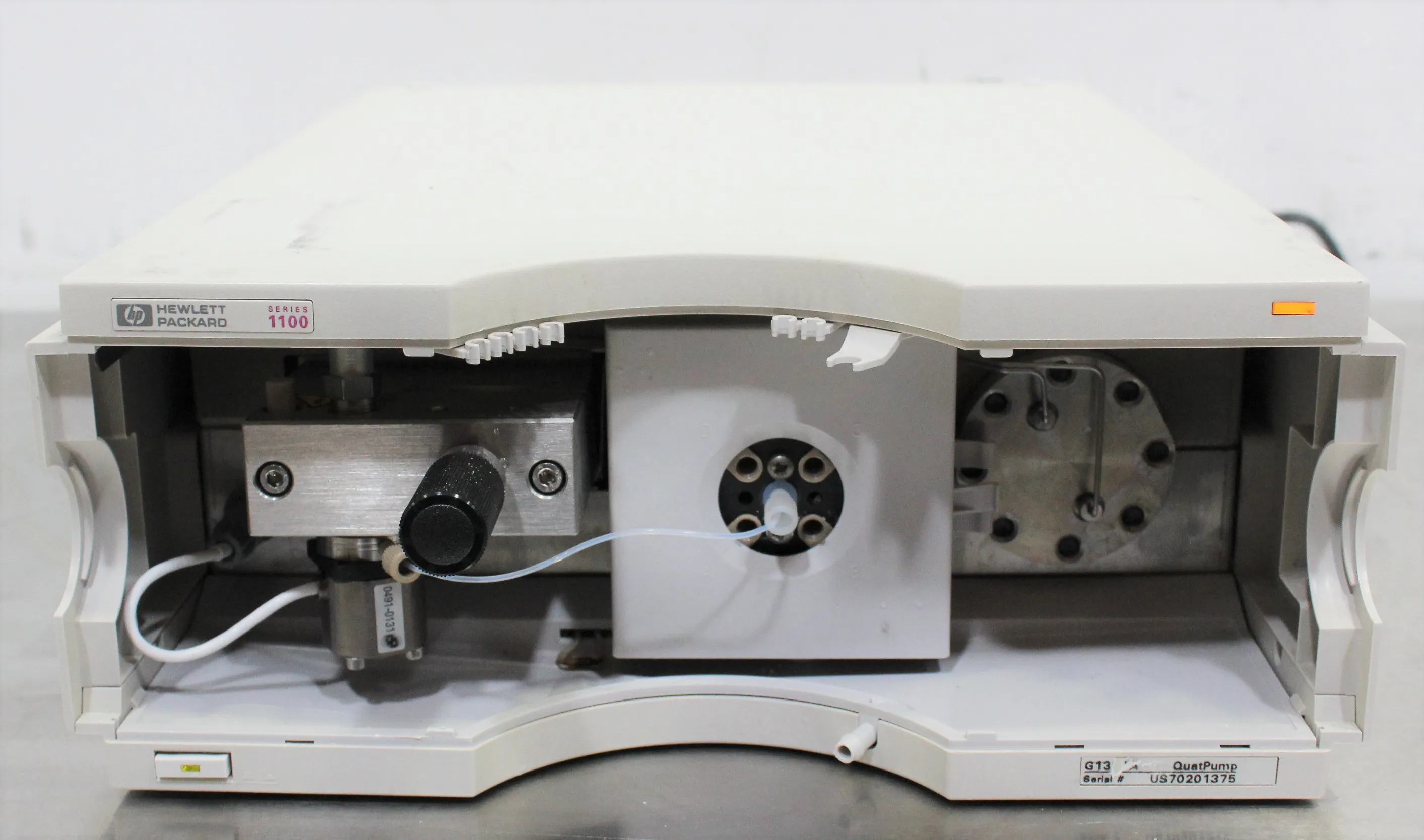 Hewlett Packard G1311A Quat Pump HPLC Liquid Chromatograph System