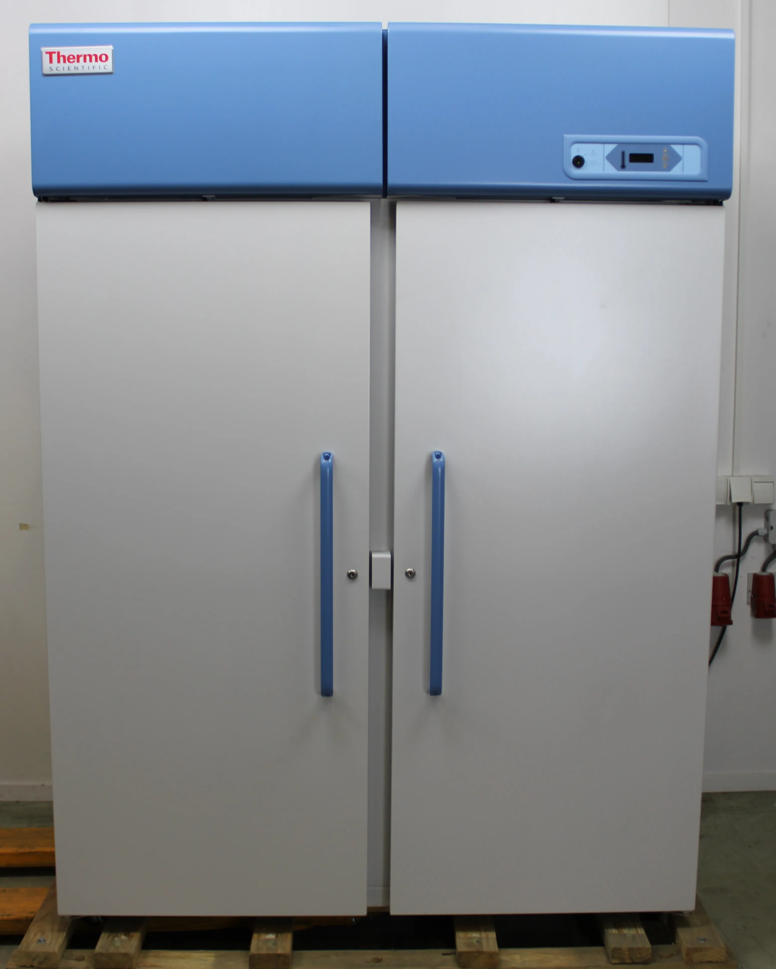 Thermo Fisher FFGL5030V-30C Double Door Freezer