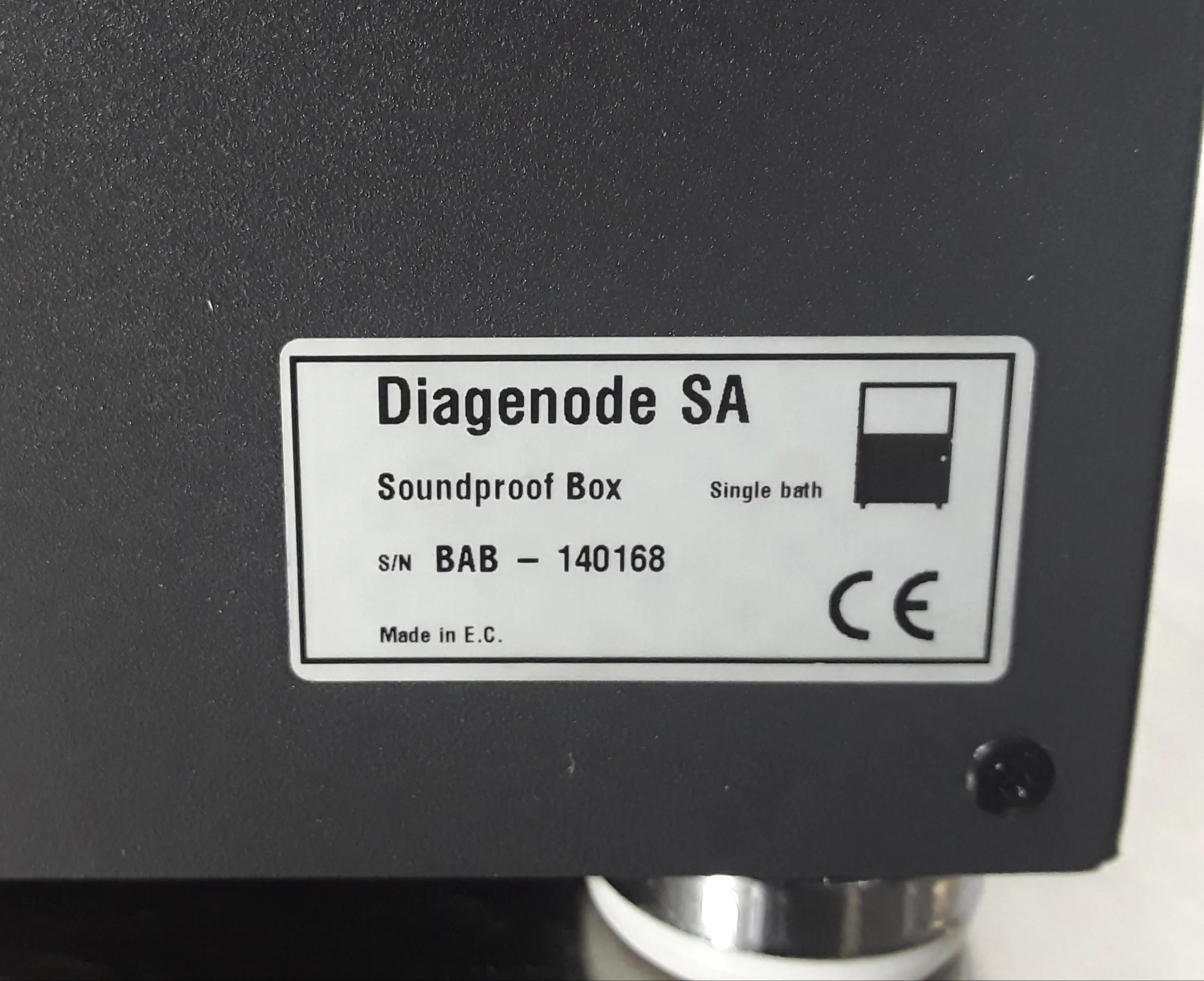 Diagenode UCD-200 w/ Soundproof Box Sonicating Bath