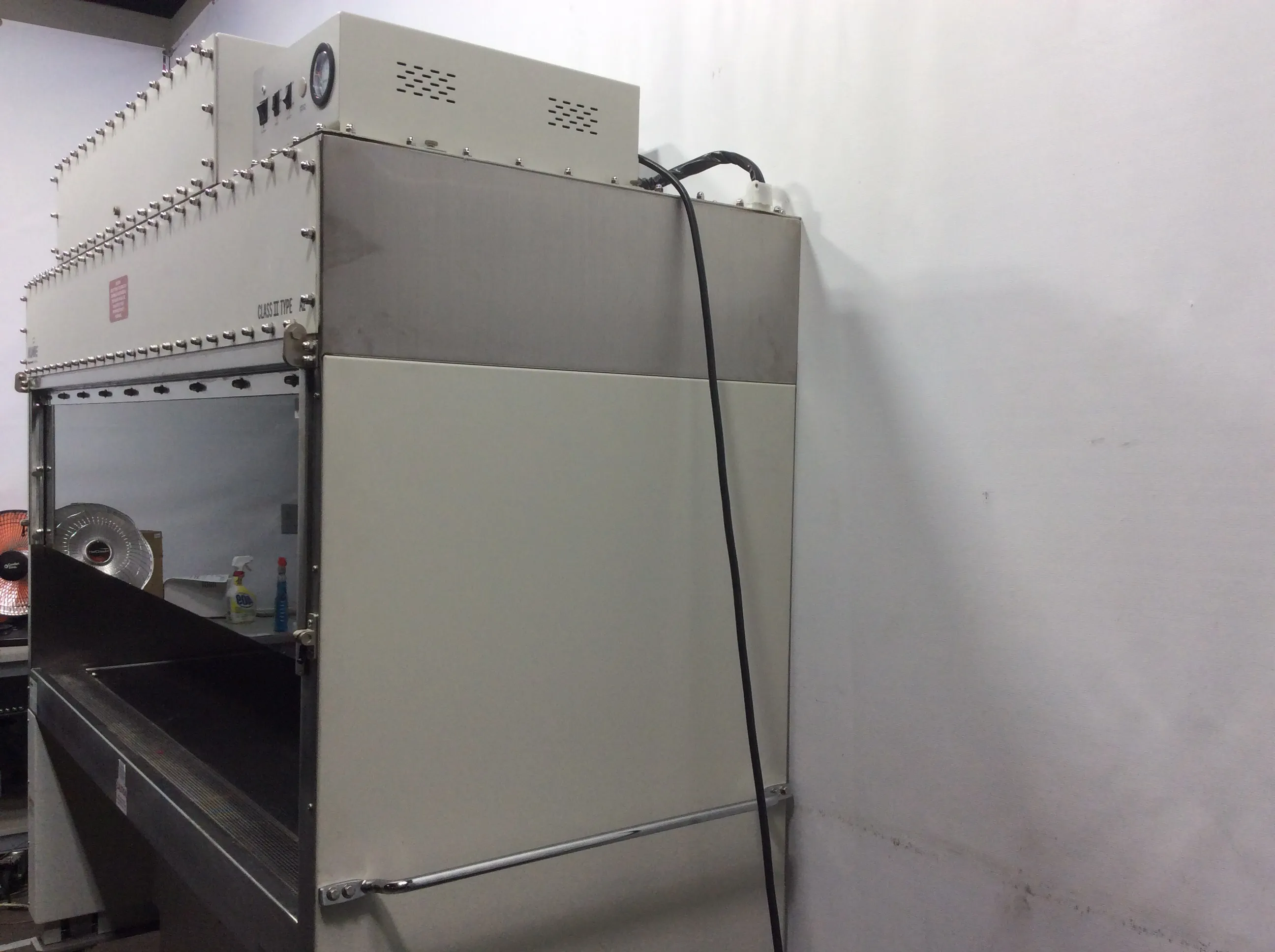 Used NuAire SP Series NU-S602-600 Class II Type A2 Biological Safety Cabinet 120V 60Hz US