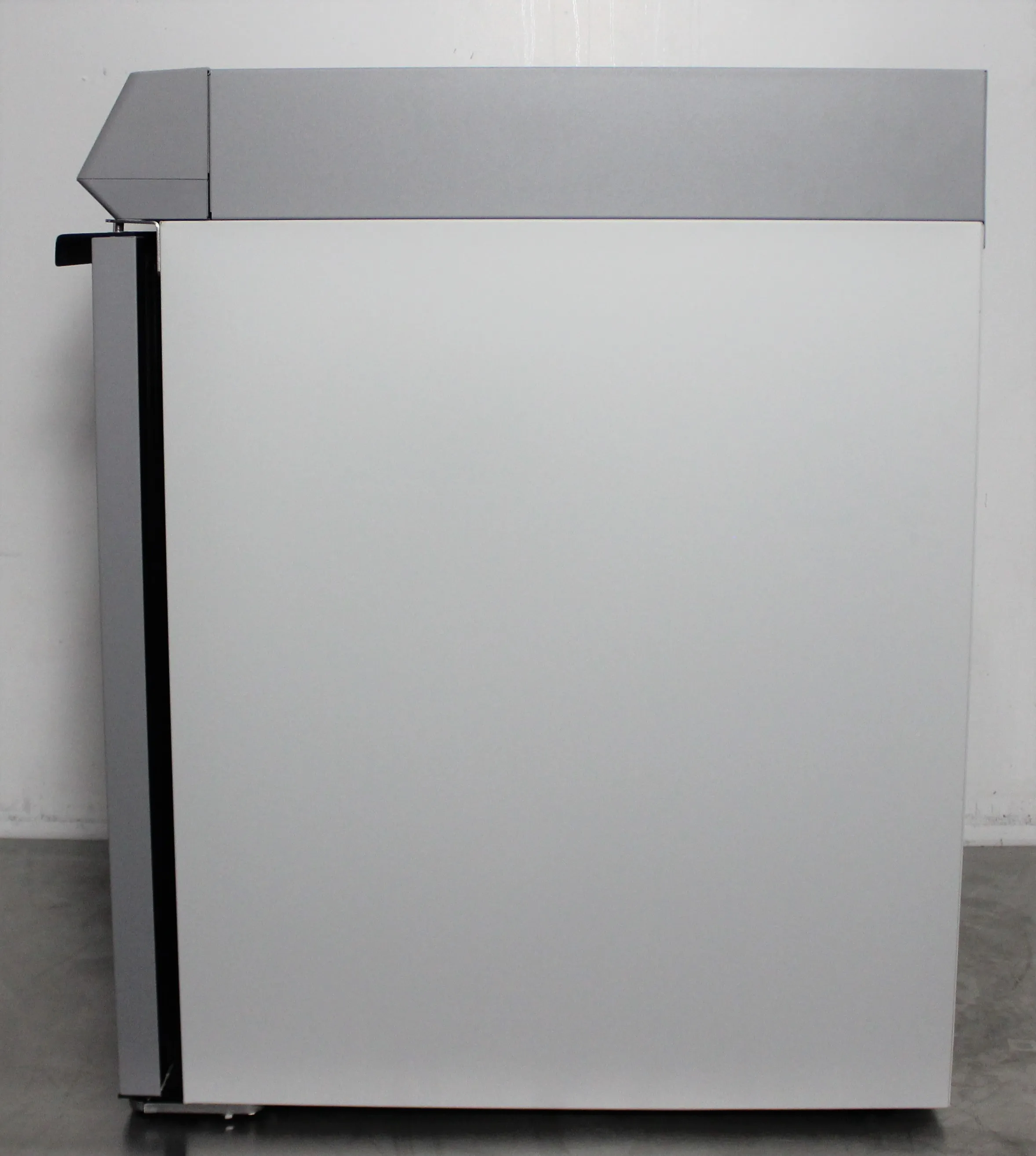 Thermo Scientific TSX Series Undercounter Lab Refrigerator