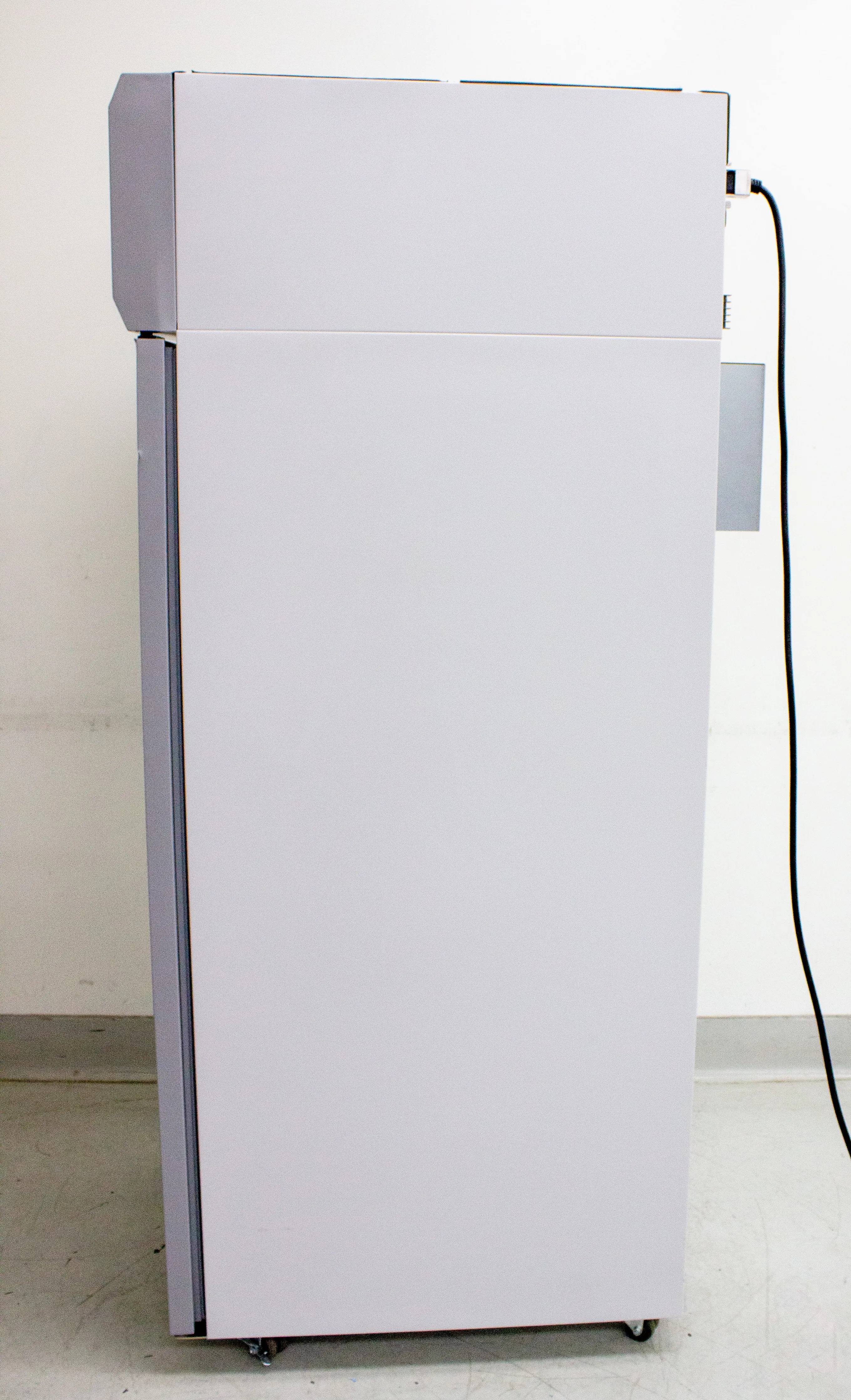 Thermo TSX Series High Performance -20C Manual Defrost Lab Freezer TSX2320FA