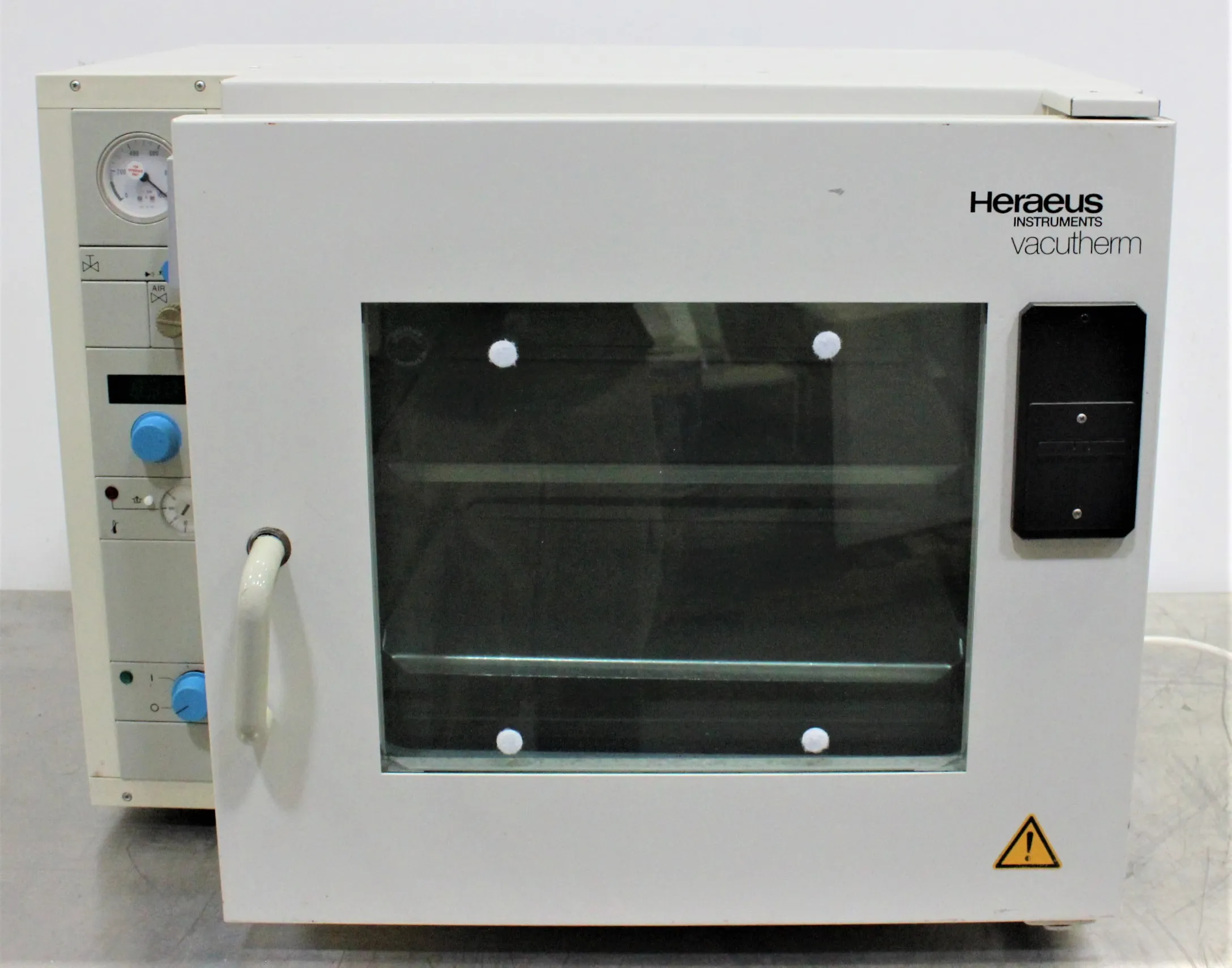 Heraeus Vacuum Oven Model M VT 6060 M with Jacket Heating - Used Lab Equipment