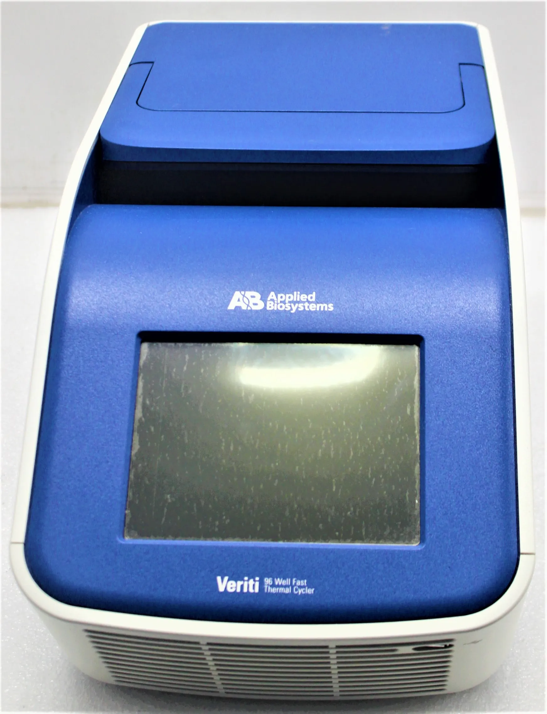 Applied Biosystems Veriti 96-Well Thermal Cycler 9901