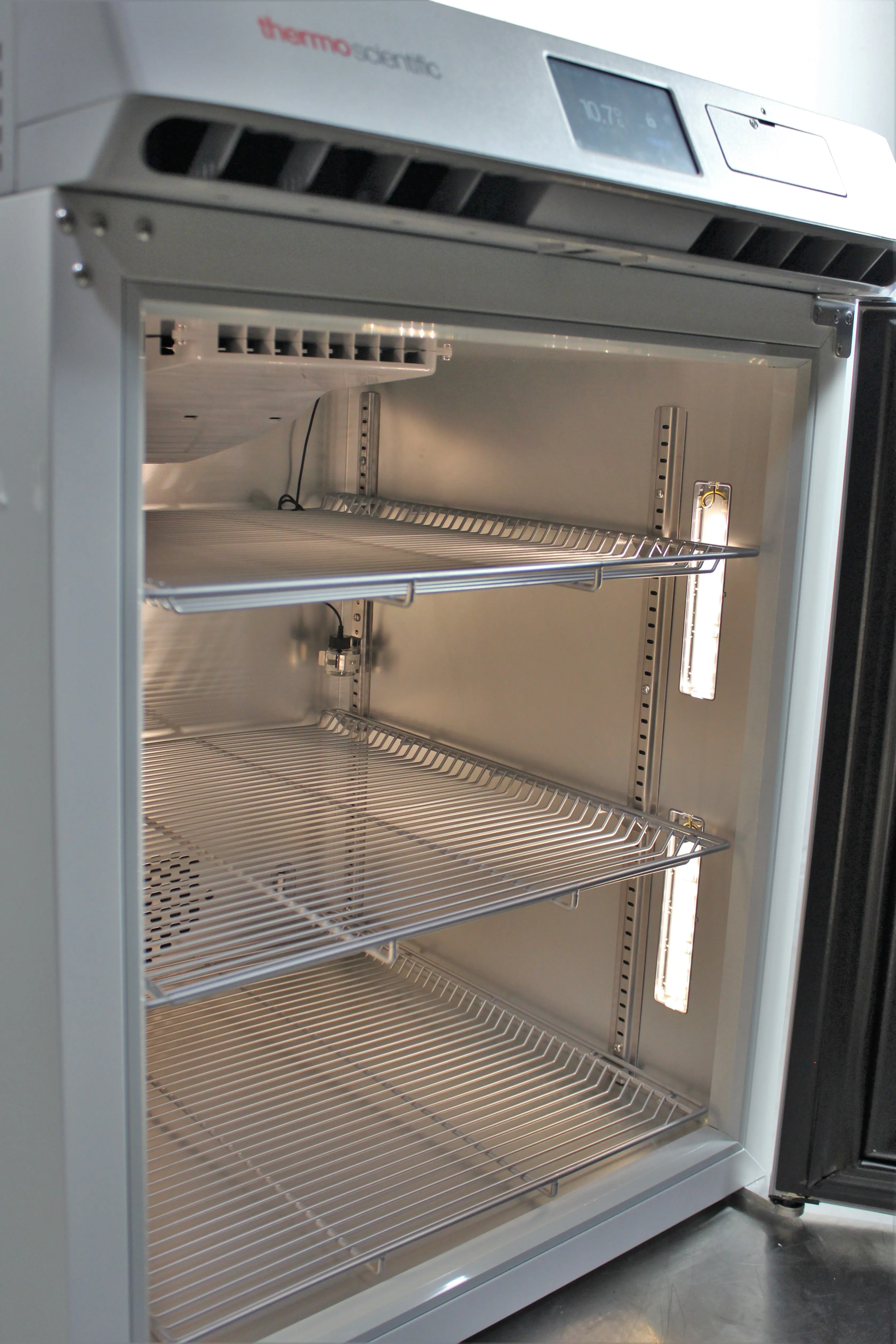 Thermo Scientific TSX Series High-Performance Undercounter Refrigerator