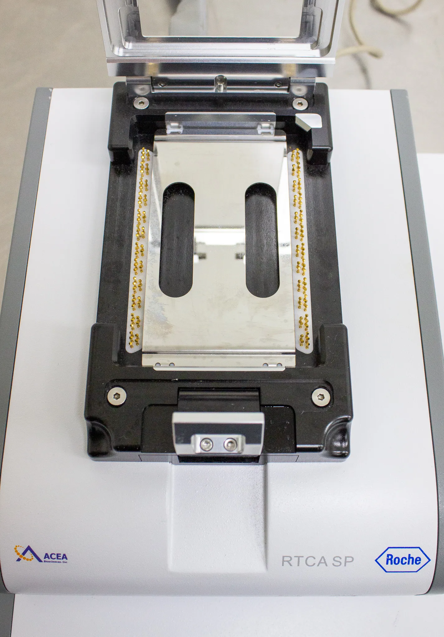 Roche /Acea xCELLigence RTCA W380 & RTCA SP Station 1X96