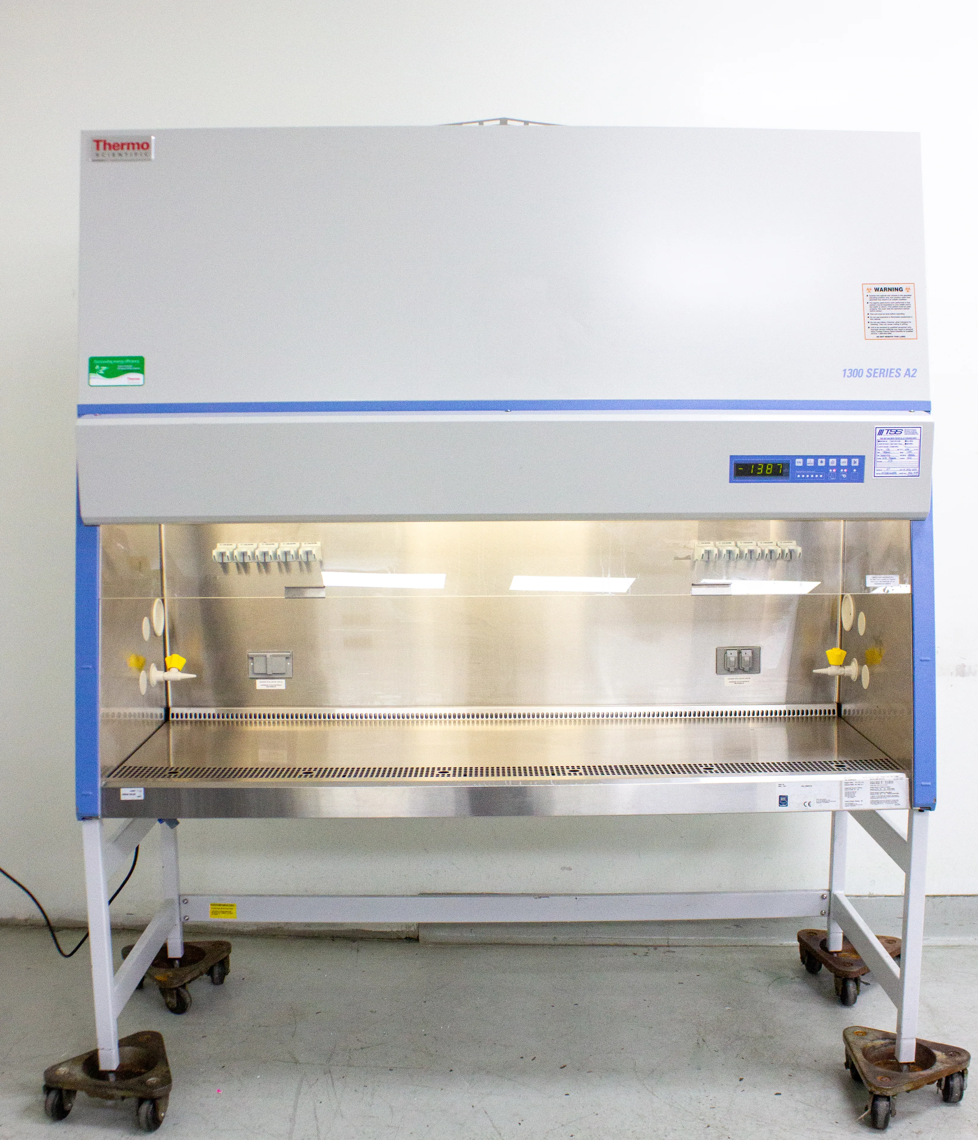 Thermo 1300 Series Class II, Type A2 Biological Safety Cabinet Model 1377