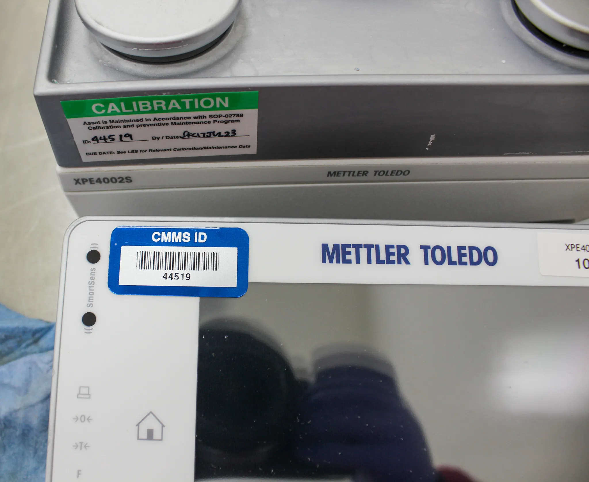 Mettler Toledo XPE4002S Precision Balance