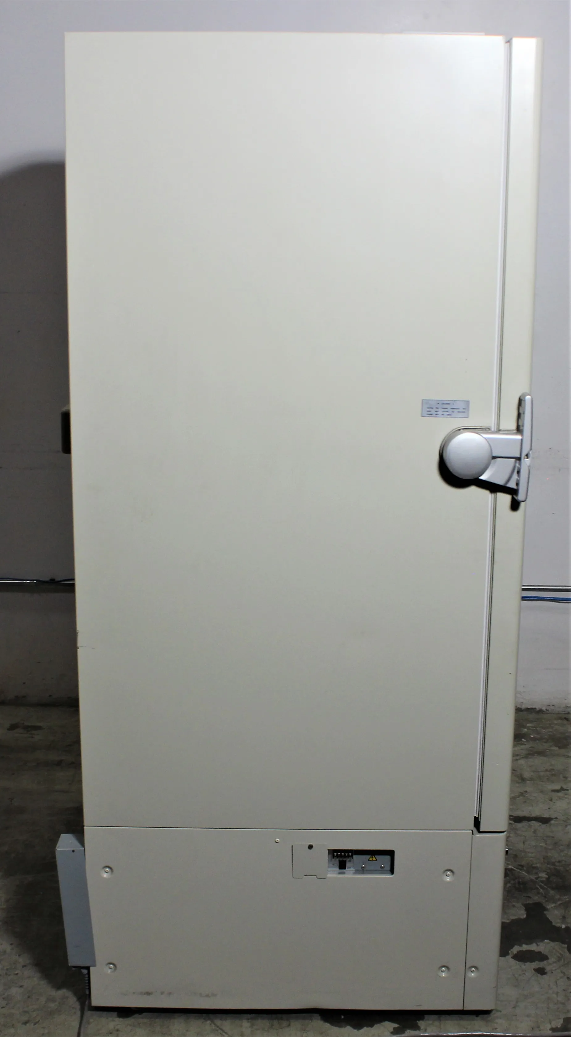 Sanyo MDF-U53VC Ultra-Low Freezer - Used Lab Equipment