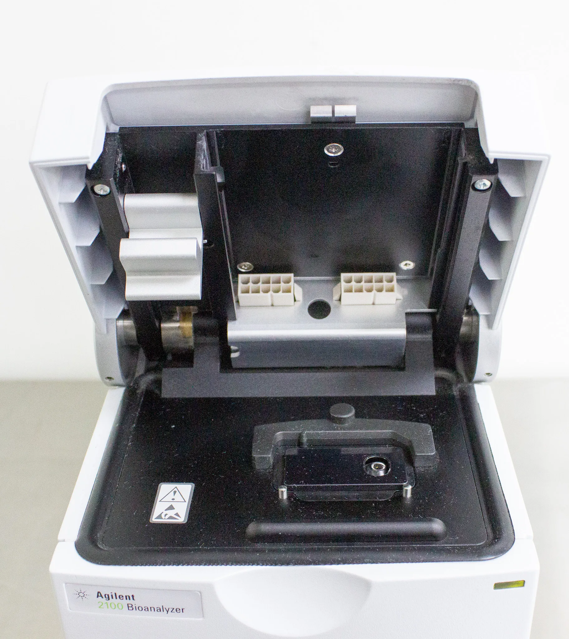 Agilent 2100 Bioanalyzer Instrument G2939A