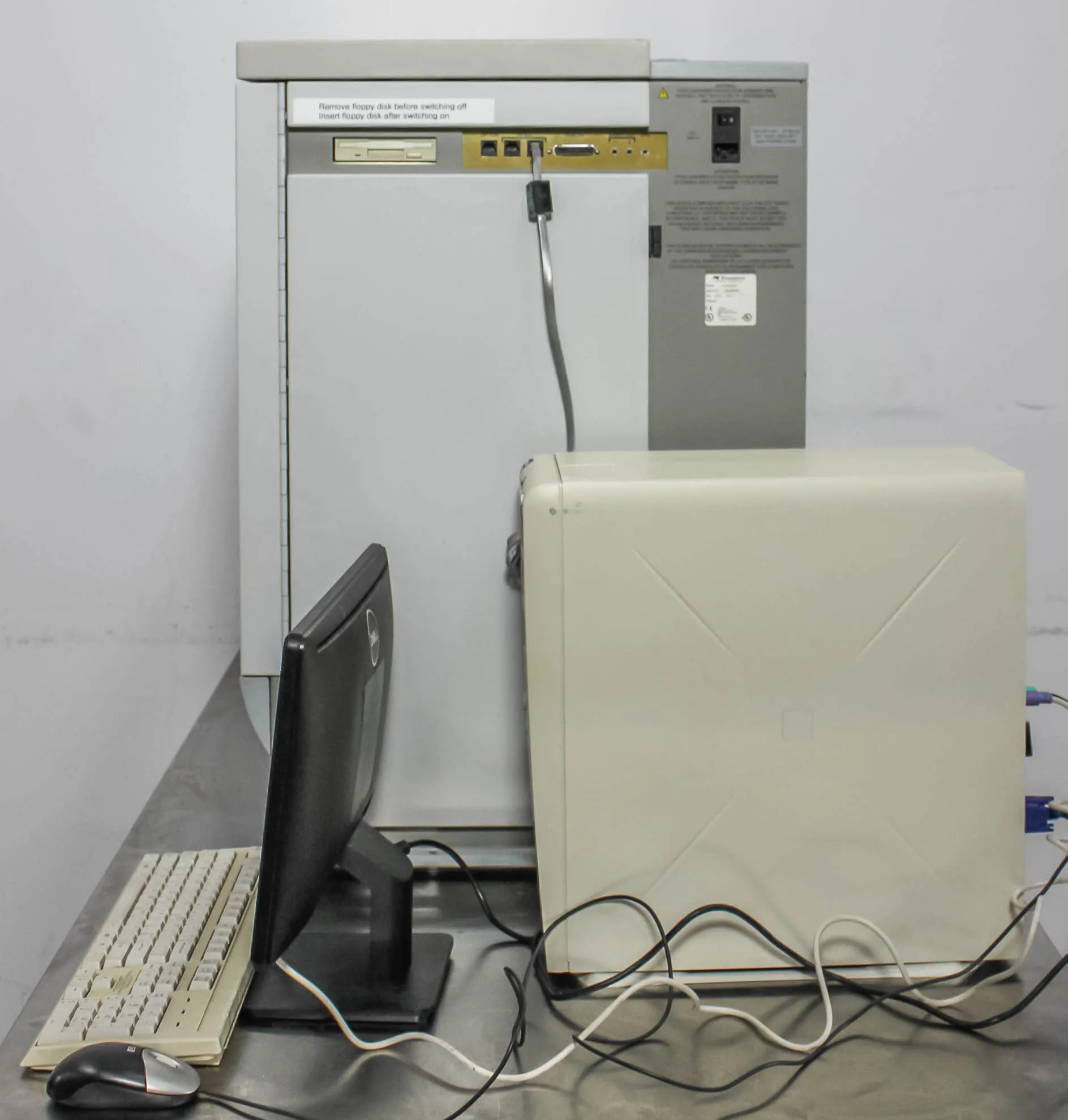 Biosystems Pioneer Peptide Analyzer