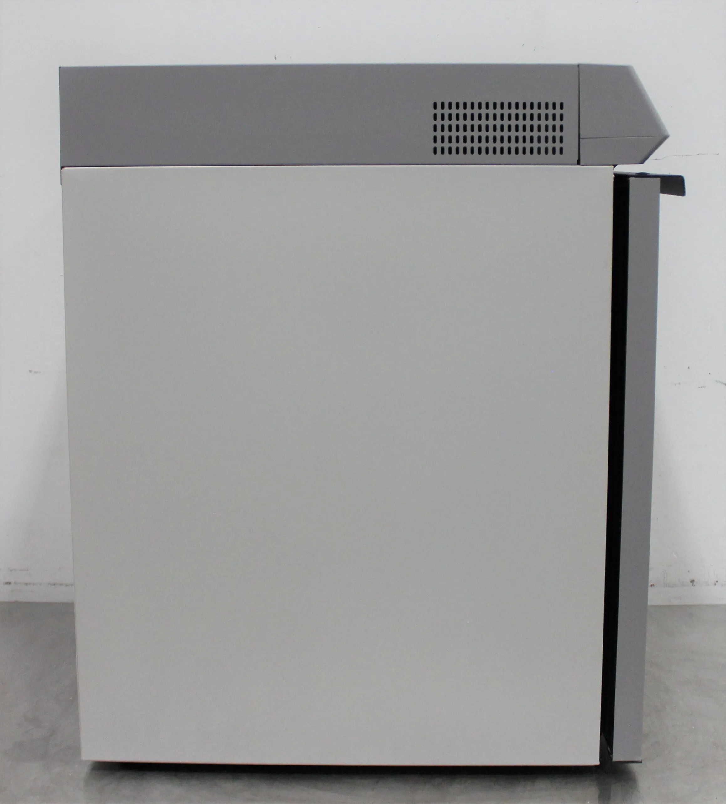 Thermo Scientific TSX Series Undercounter Lab Refrigerator