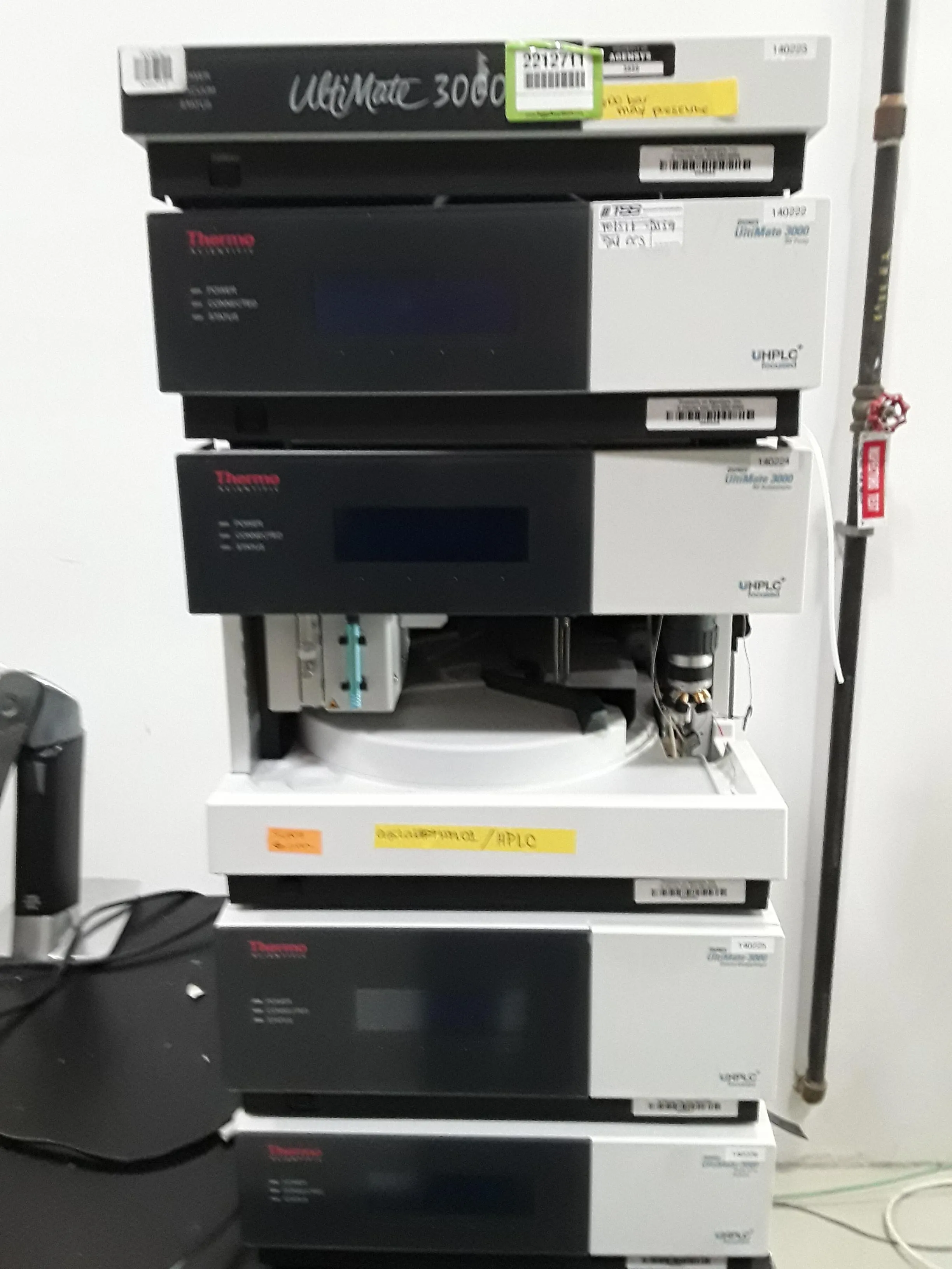 Dionex UHPLC+ System W/ Table SRD-3400 S/N 8051387