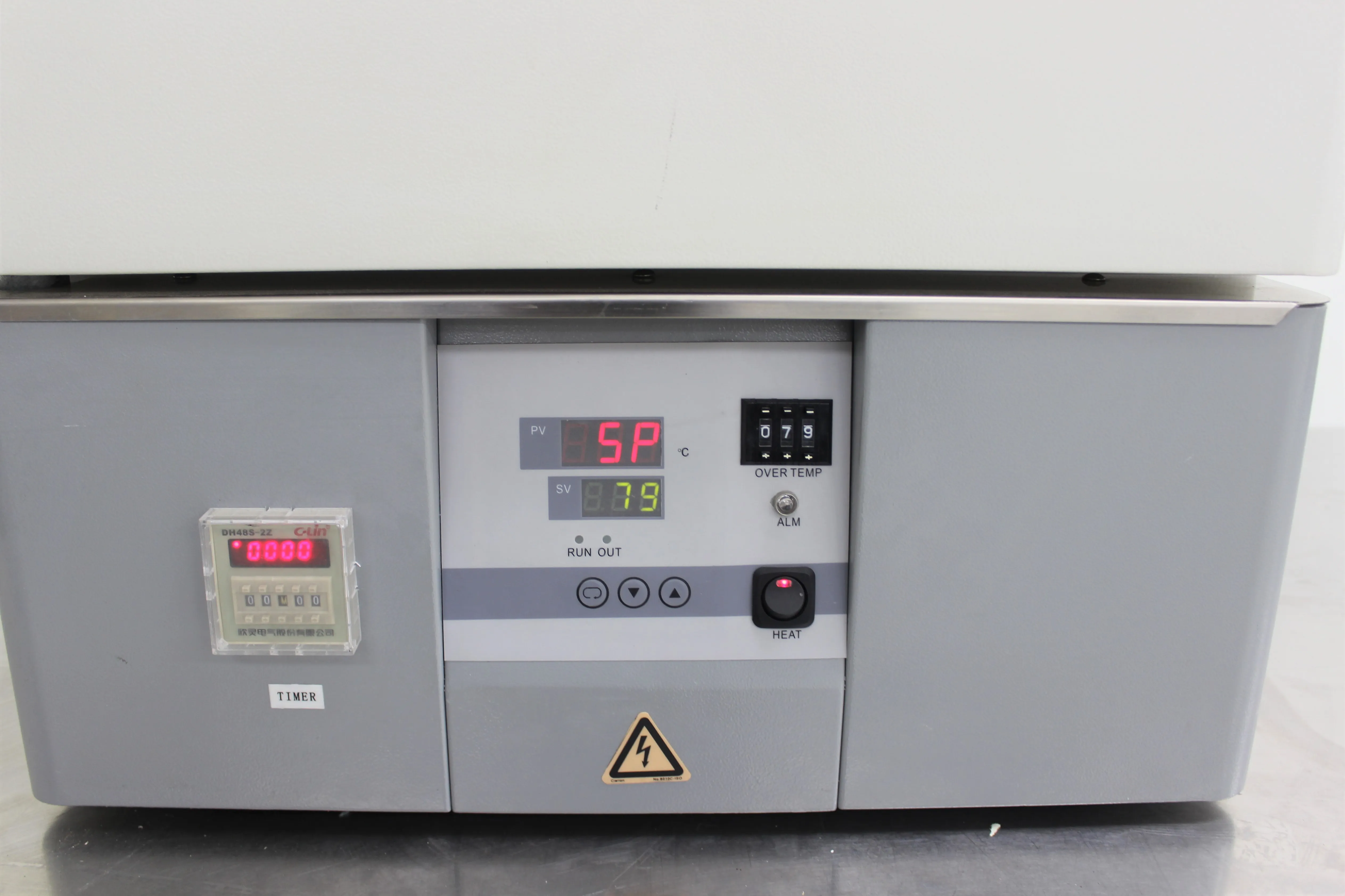 Blue M Lab Oven Model LO-27-E - Used 120V Horizontal Airflow Laboratory Inconspicuous Oven E1111003