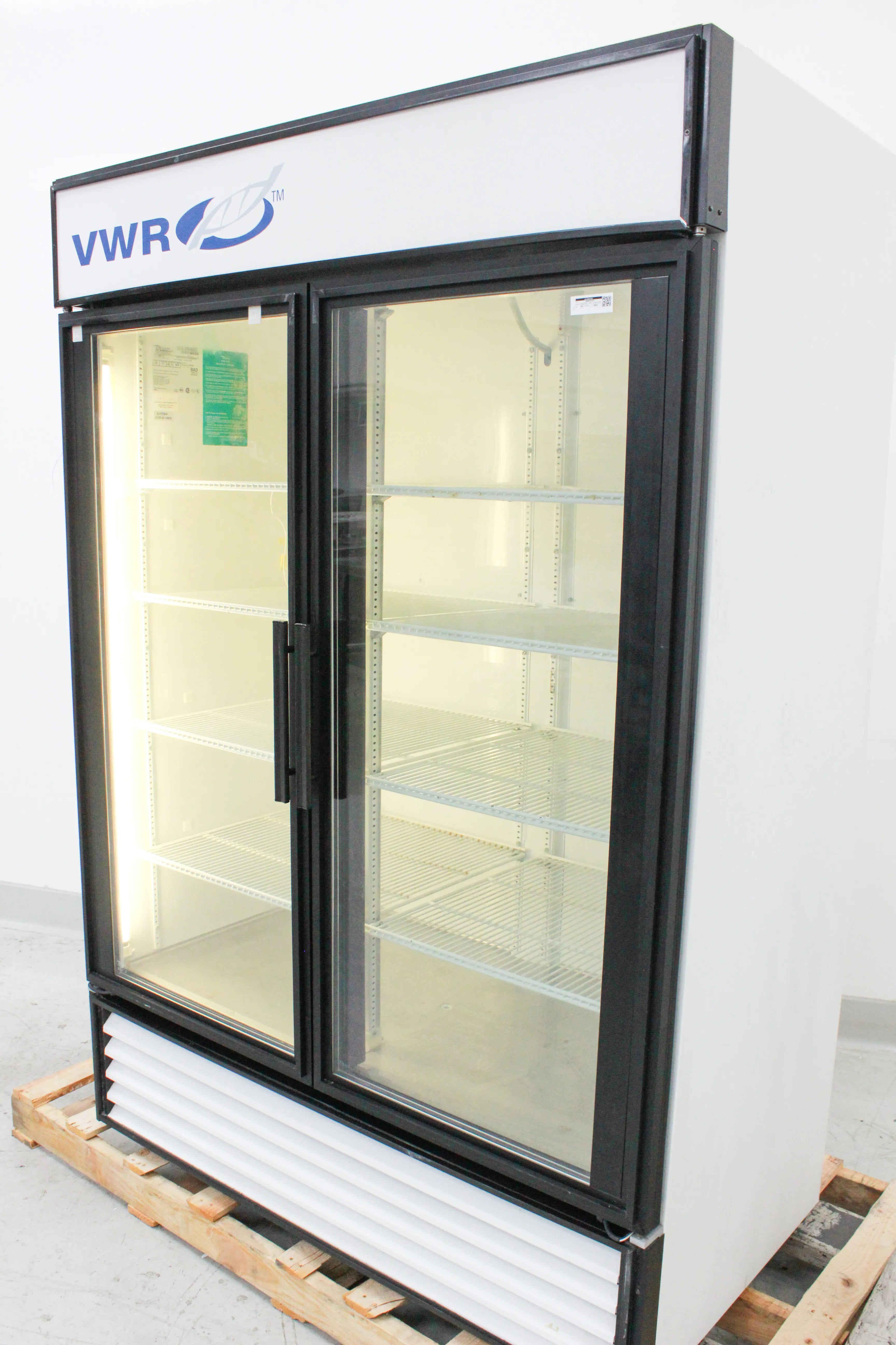 VWR True GDM-49 Glass Door Merchandiser Refrigerator 49 cubic foot Interior with 2 Glass Doors