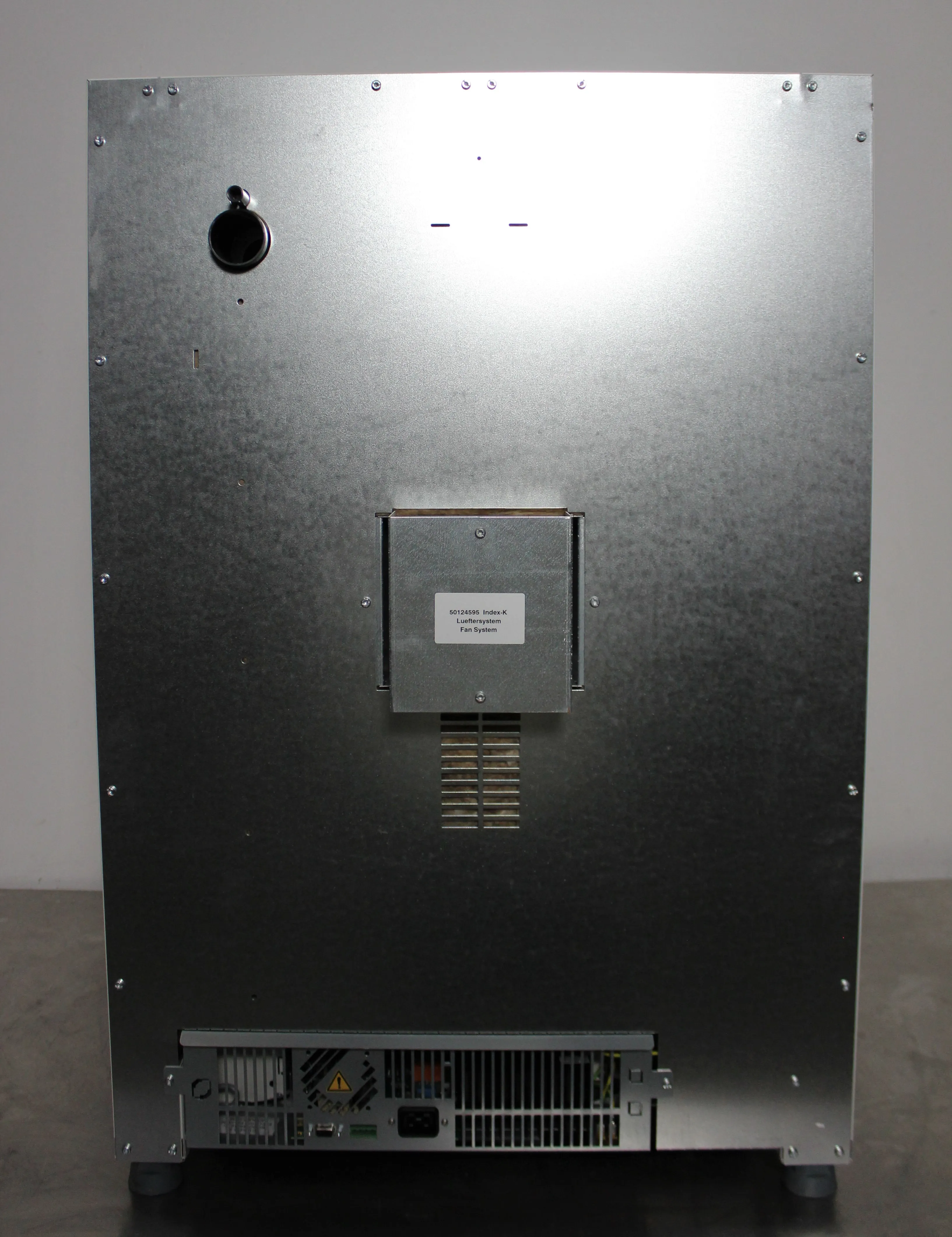 Used Gravity Convection Incubator VWR 89511 4 cu ft Lab Equipment 120V 60Hz