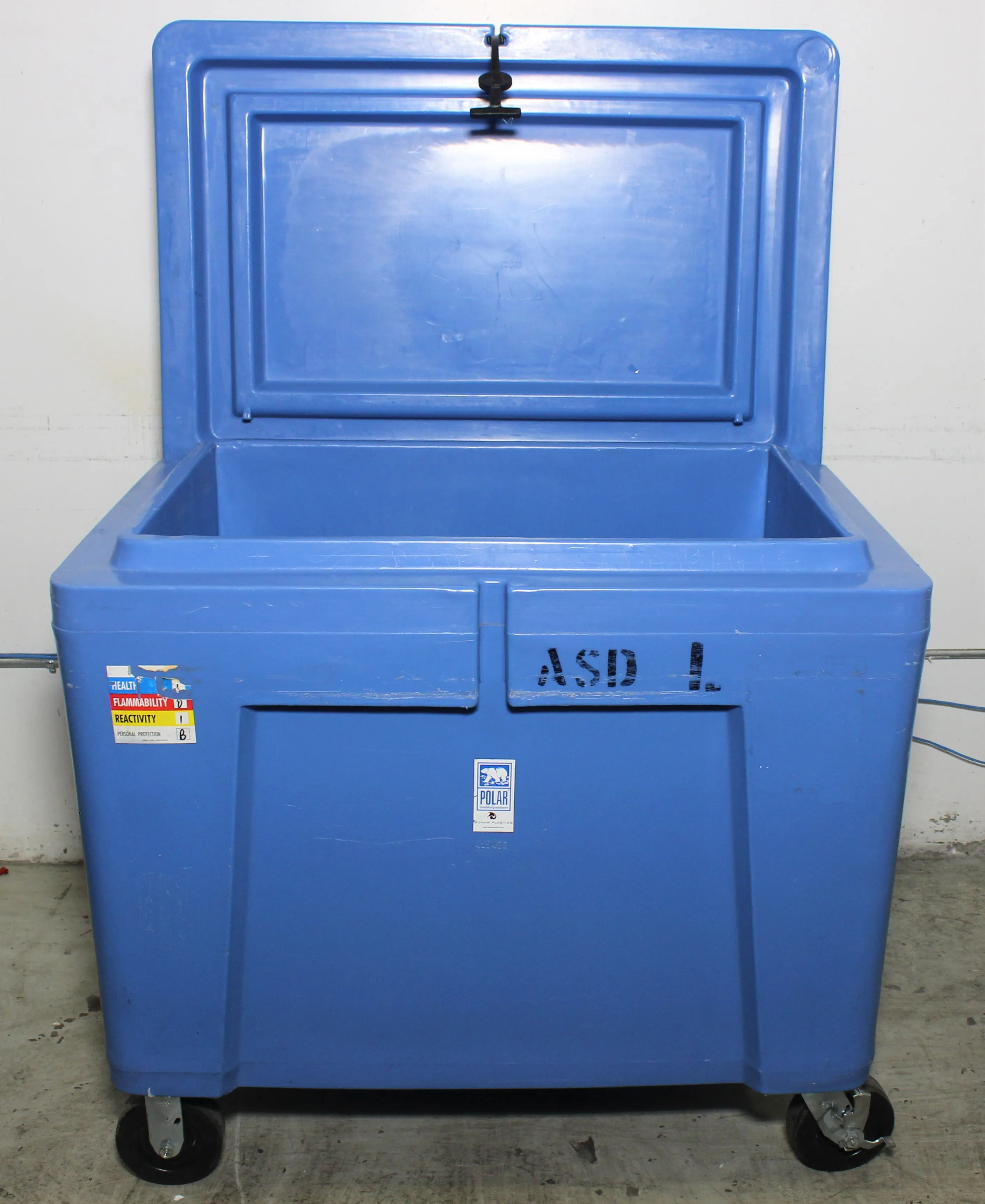 Bonar 1930402M93001: 11 cu ft Cold Room with Hinged Lid & Caster Wheels - Used