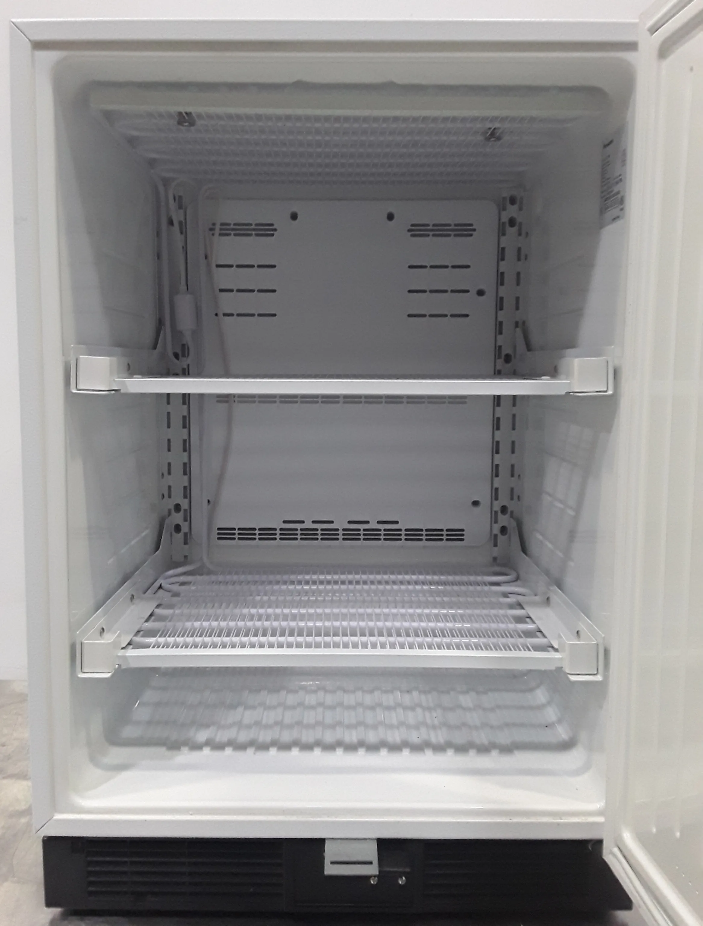 Panasonic SF-L6111W-PA Used Laboratory Freezer - 5.5 cu.ft.