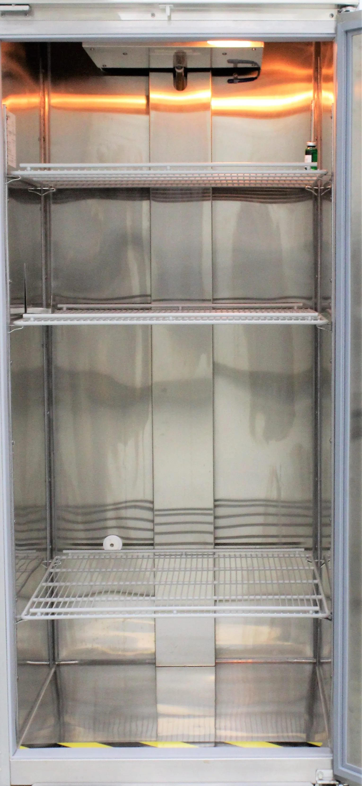 Thermo Scientific MR25SS-SAEE-TS Laboratory Refrigerator