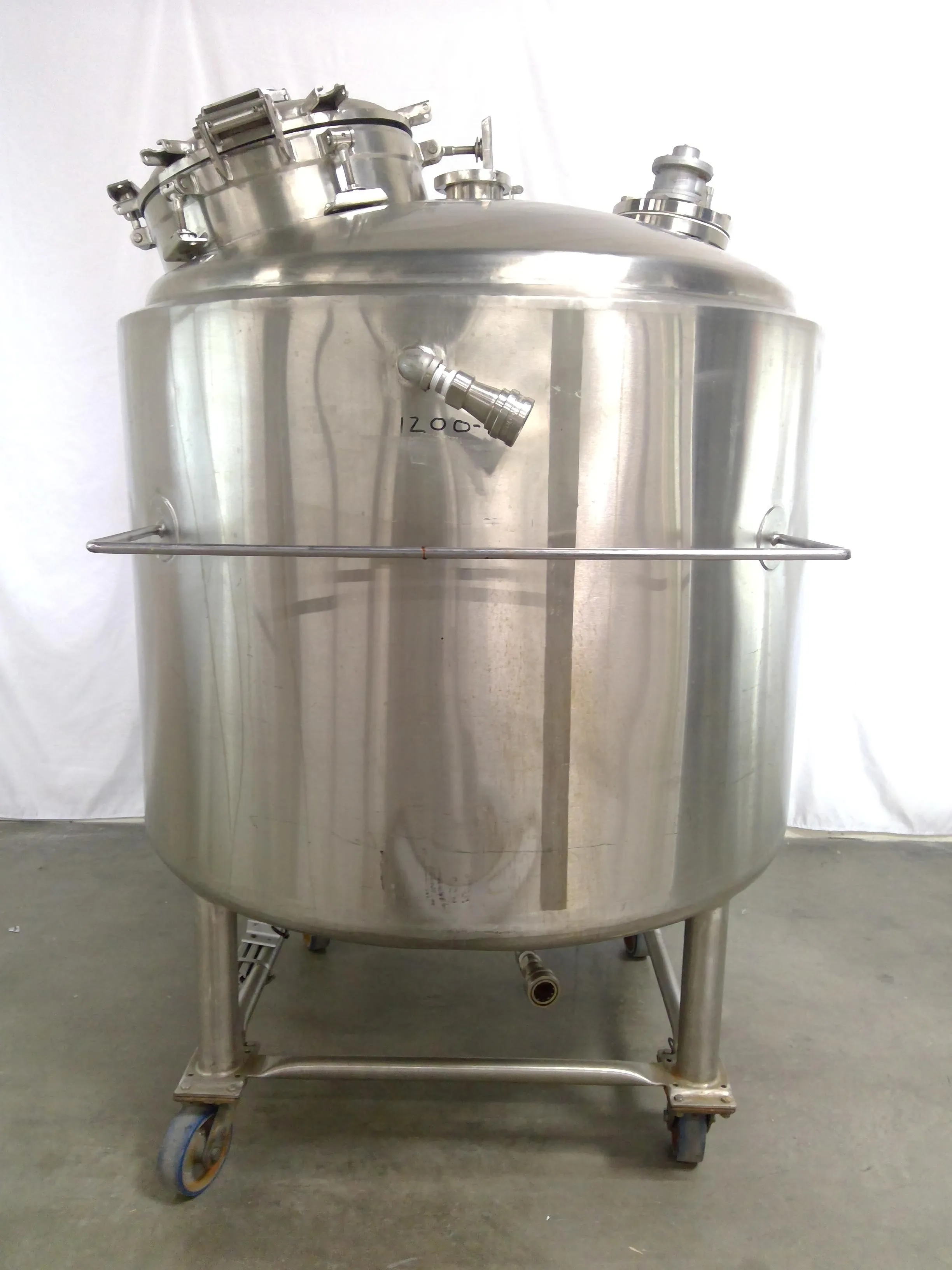 1200 Liter Mix Tank