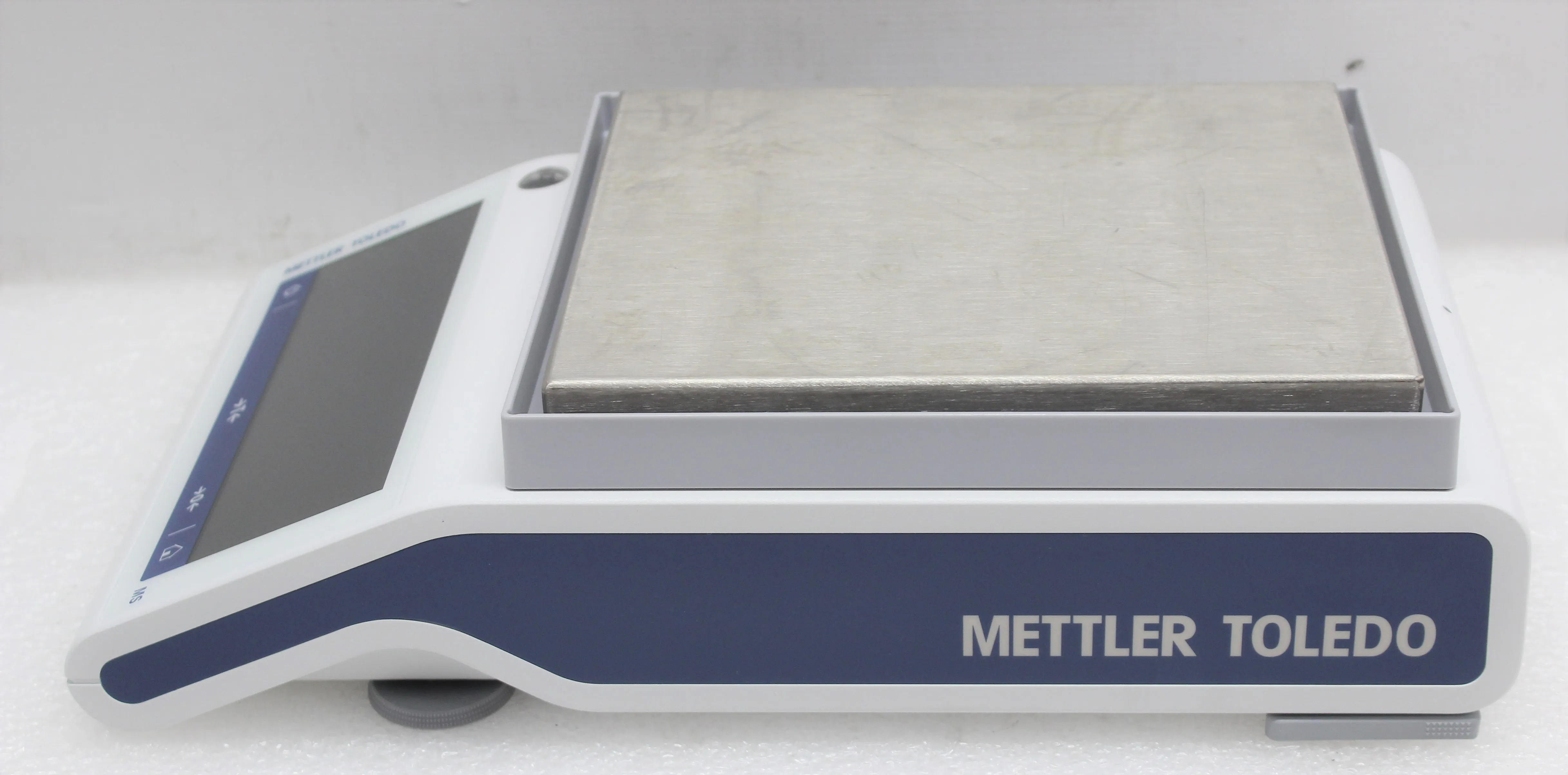 Mettler-Toledo MS4002TS/00 Analytical Balance 4200g Cap with HCD Display