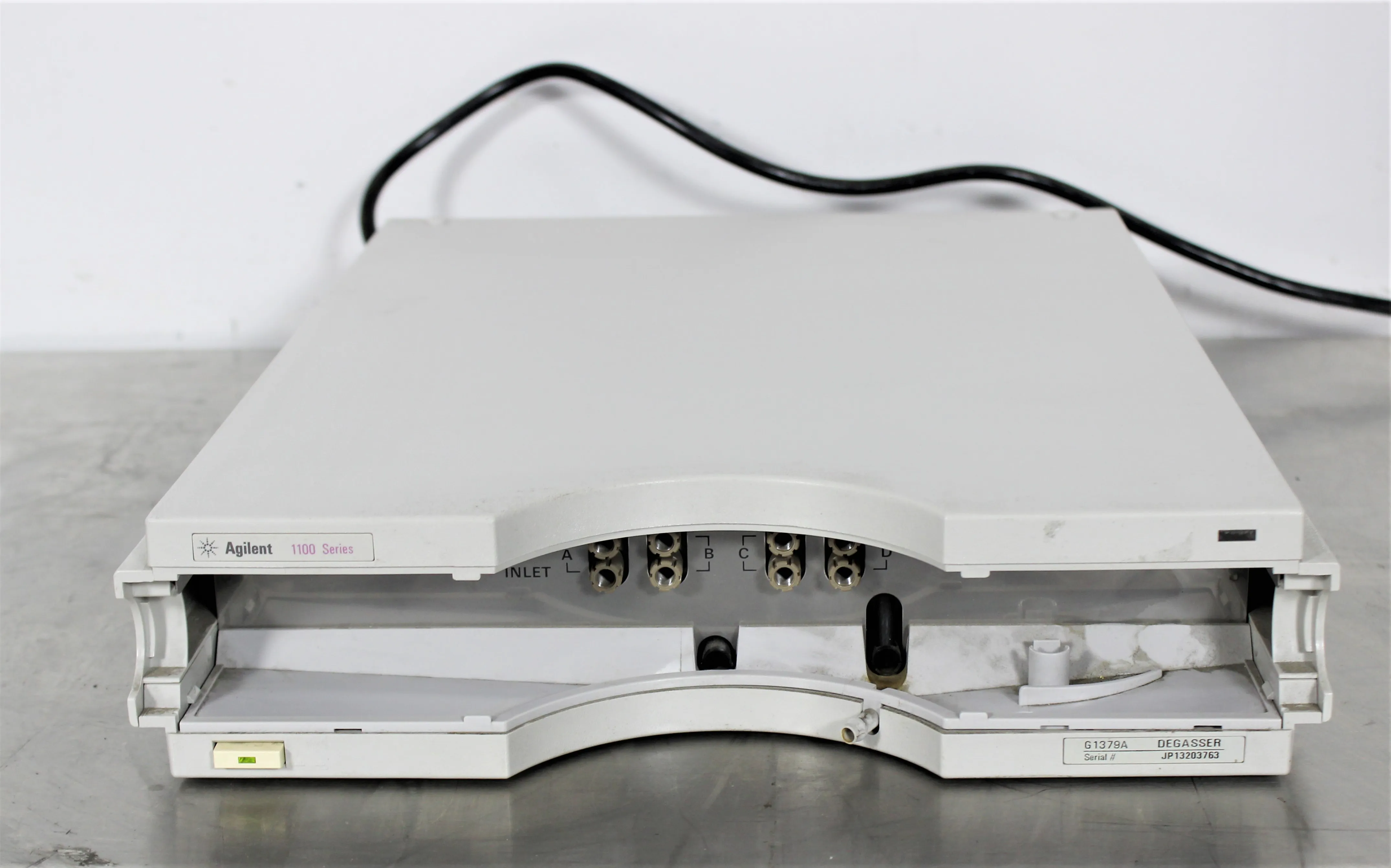 Agilent HPLC G1379A Solvent Degasser