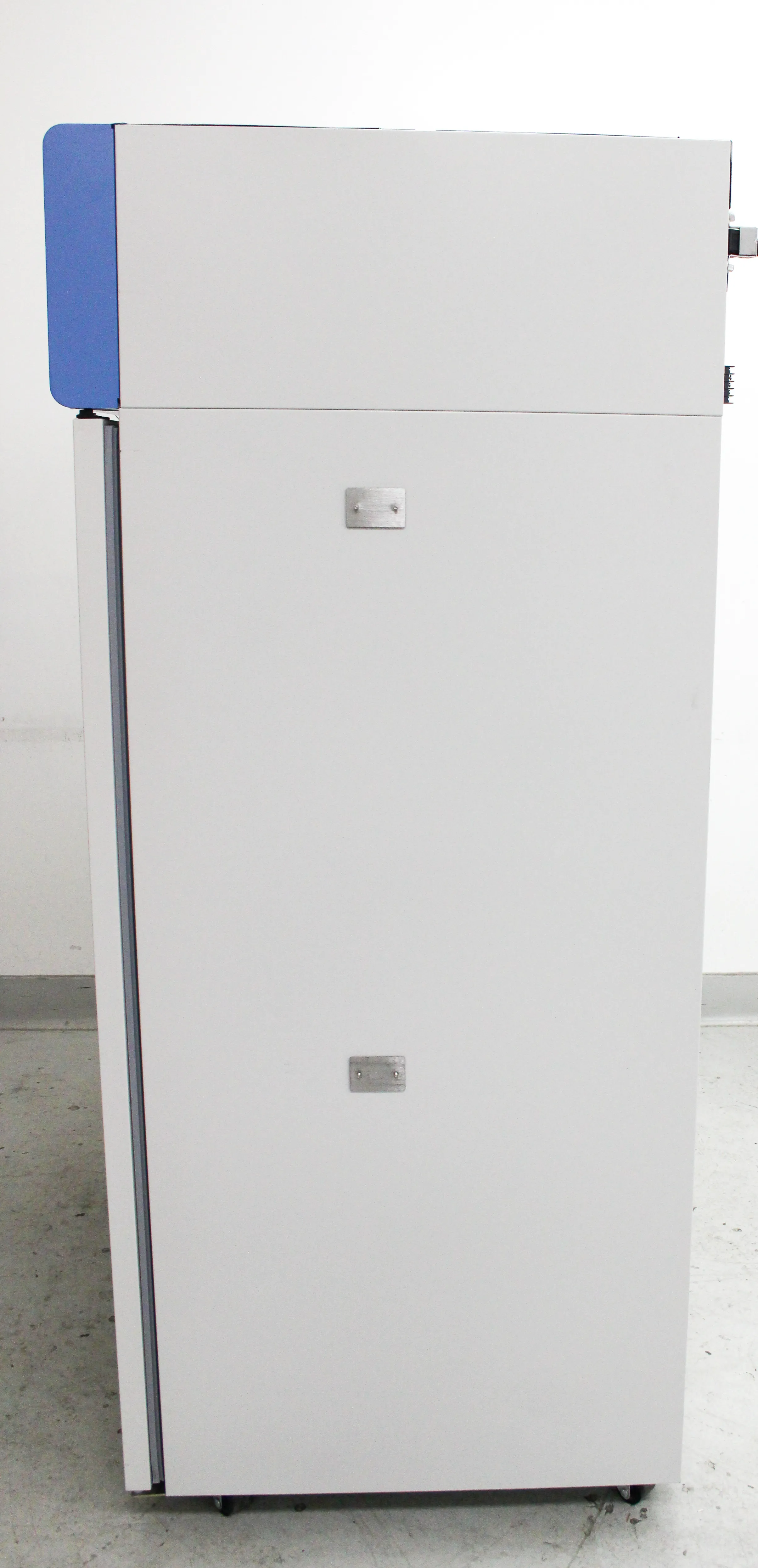 Thermo Scientific Revco REL5004A Upright Lab Refrigerator, Dual Solid Door