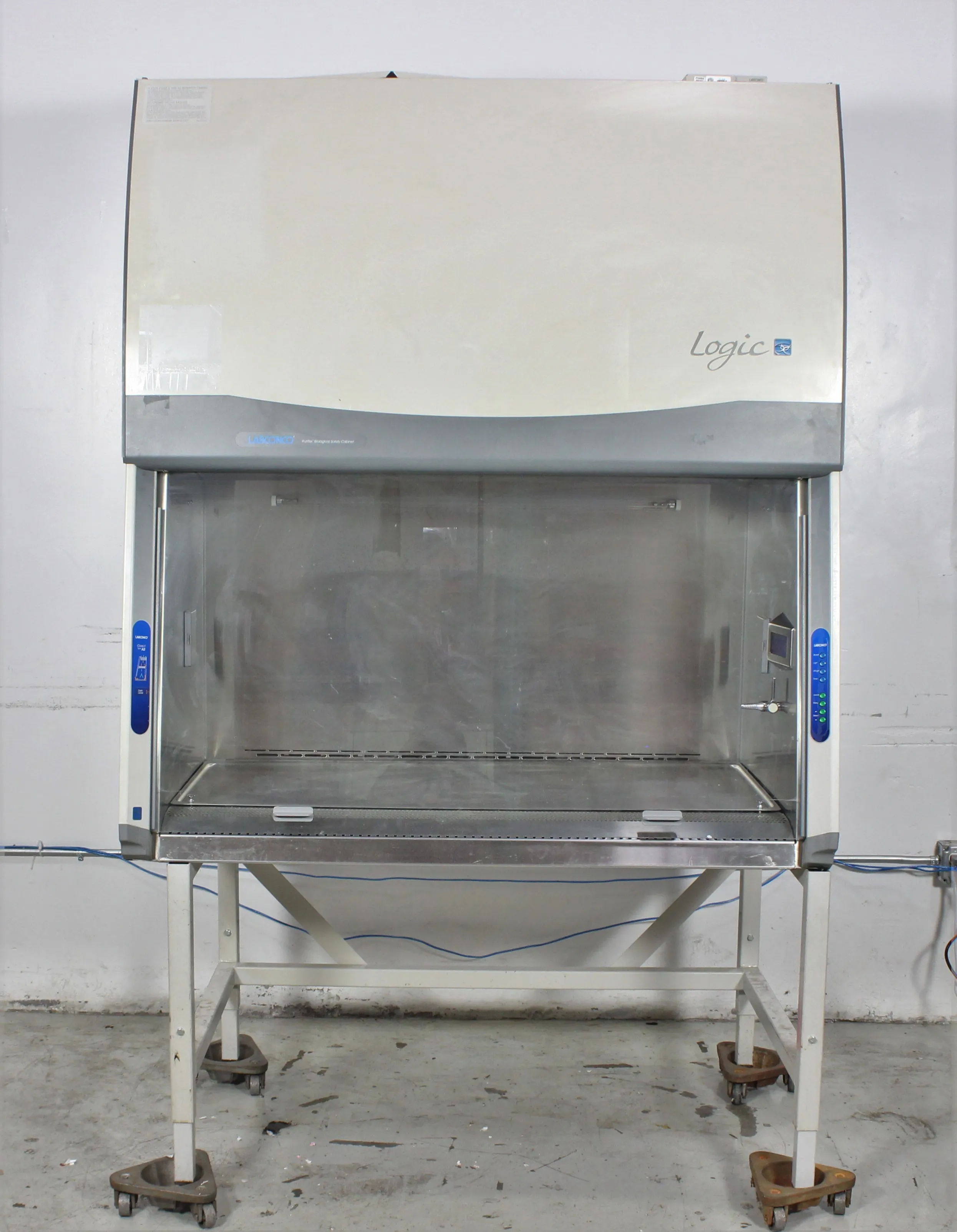 Labconco 3440009 - Biosafety Cabinet - Used Glassware Chemical Lab Equipment 120V/220V 50Hz/60Hz