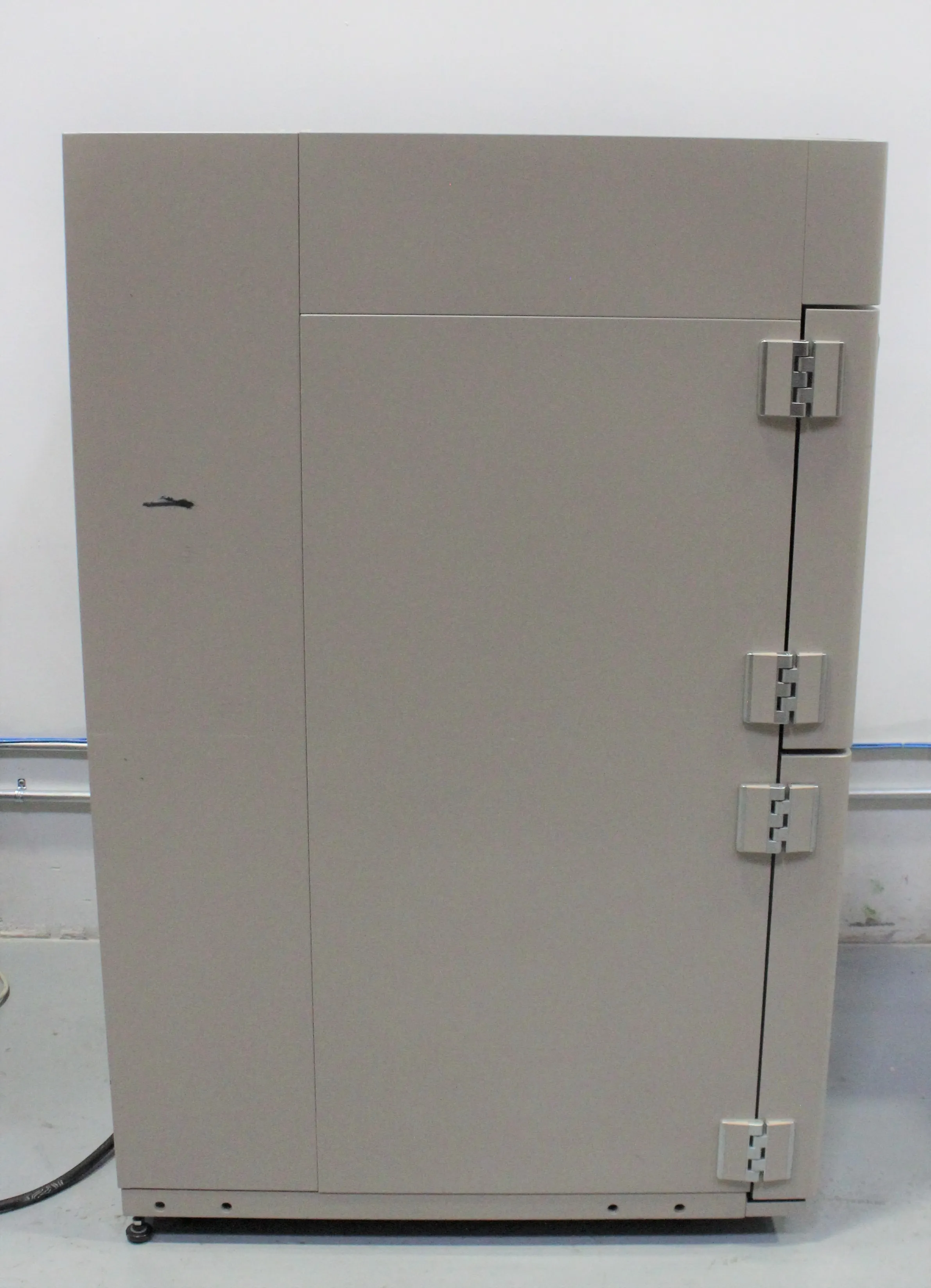 Espec TSE-11-A Thermal Shock Chamber by REUZEit - Used Lab Equipment