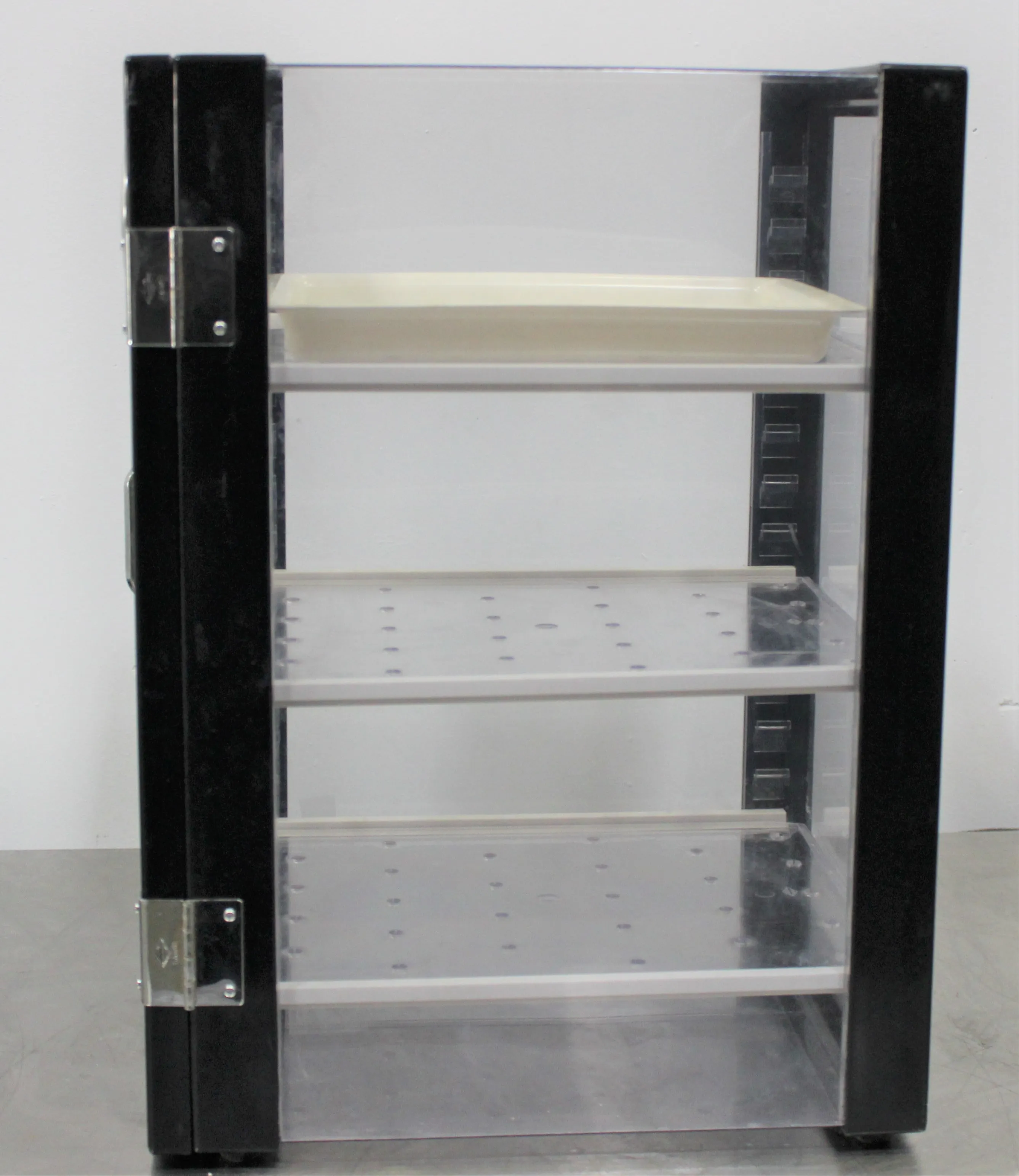 Sanplatec Dry Keeper Desiccator Cabinet