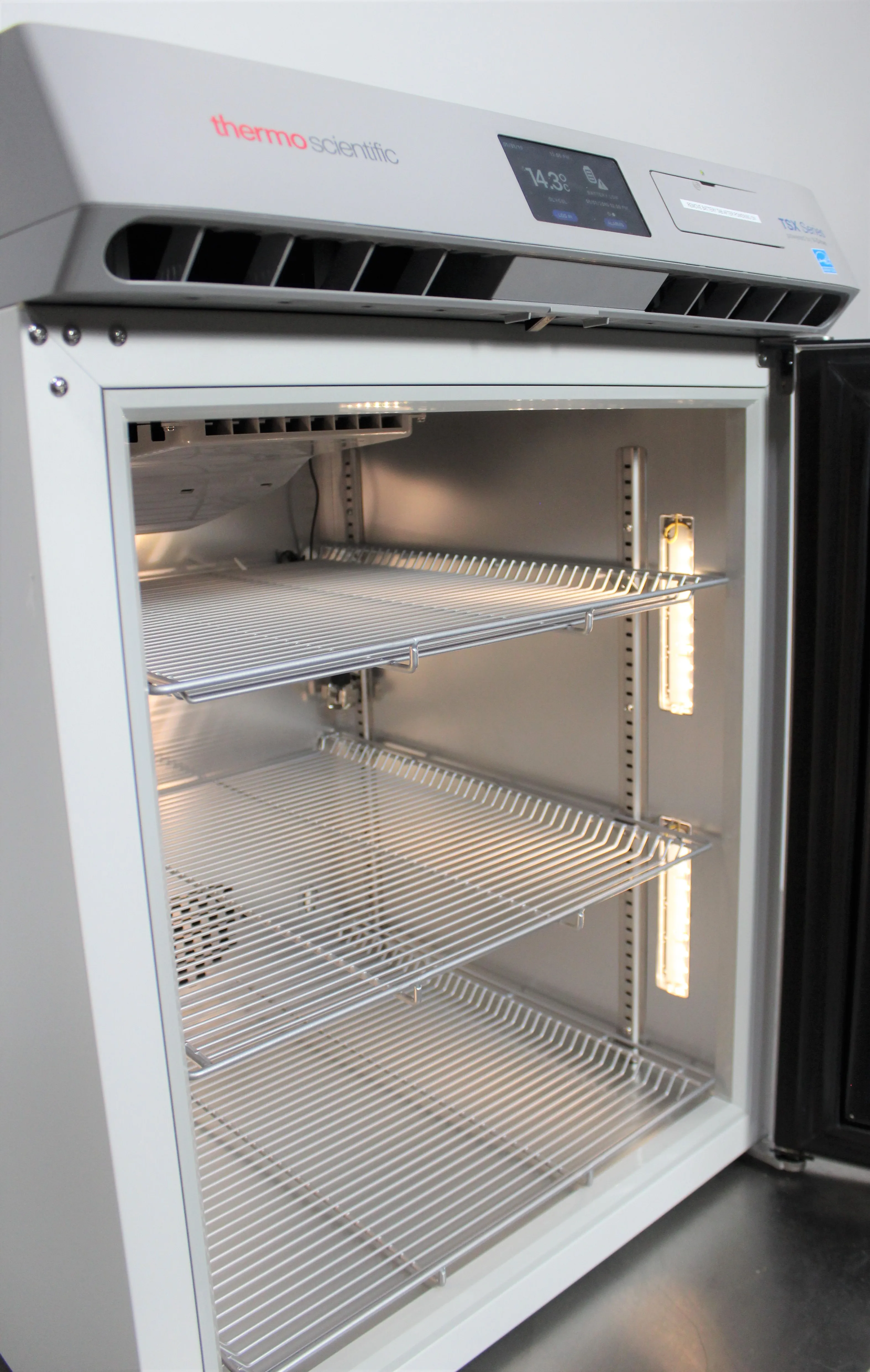 Thermo Scientific TSX Series Undercounter Lab Refrigerator