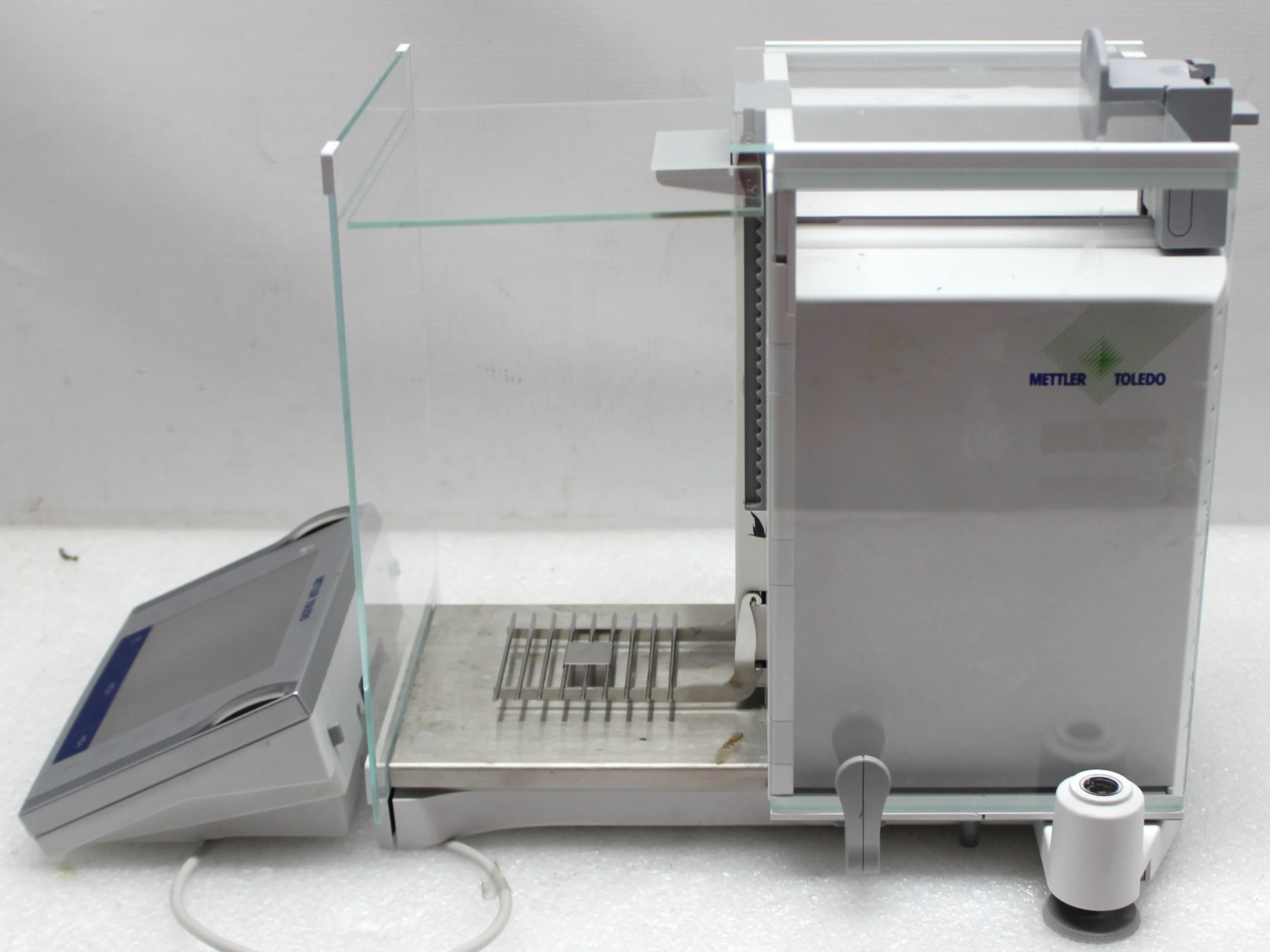 Mettler-Toledo XP105 Delta Range Analytical Balance