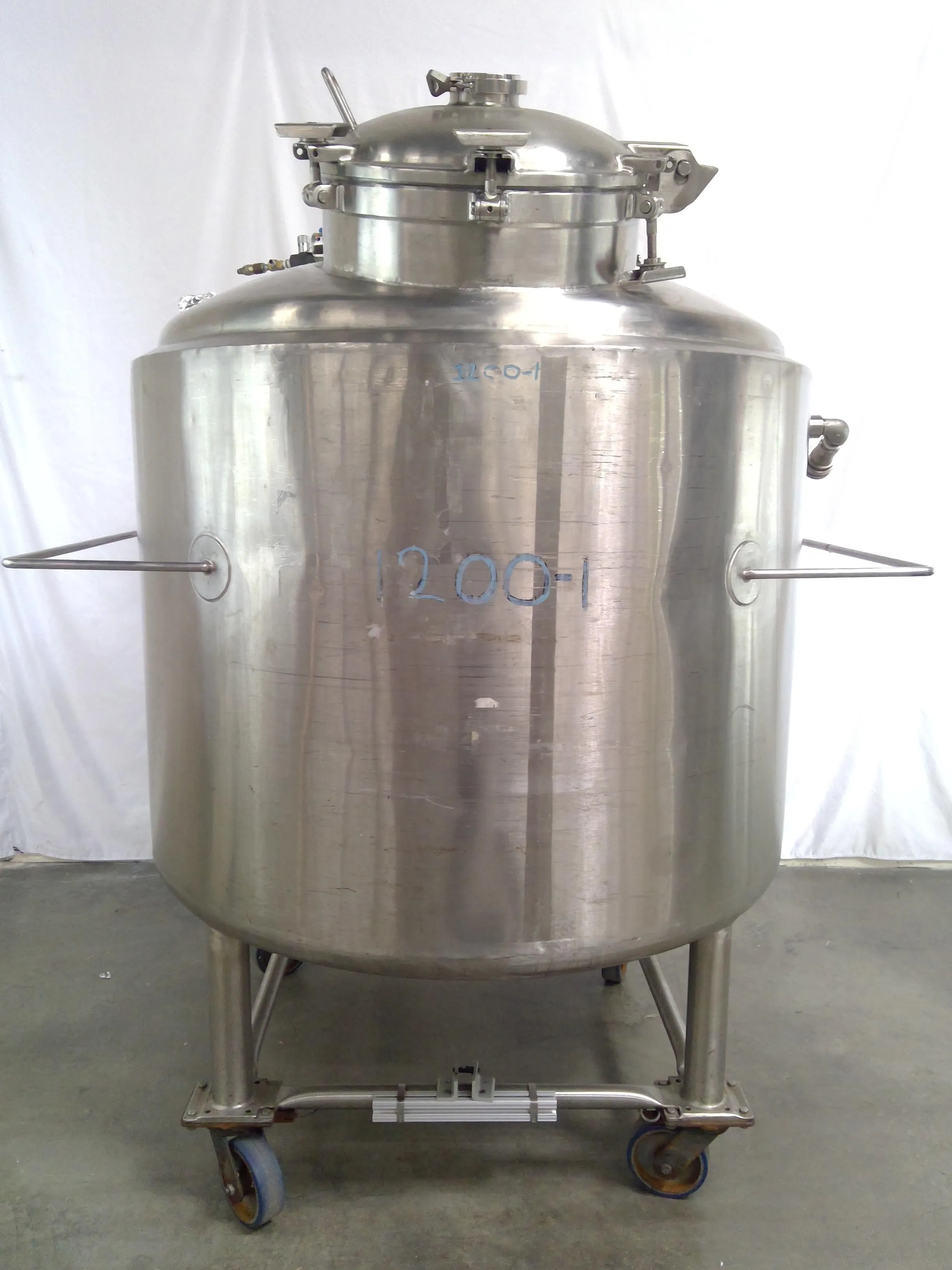 1200 Liter Mix Tank