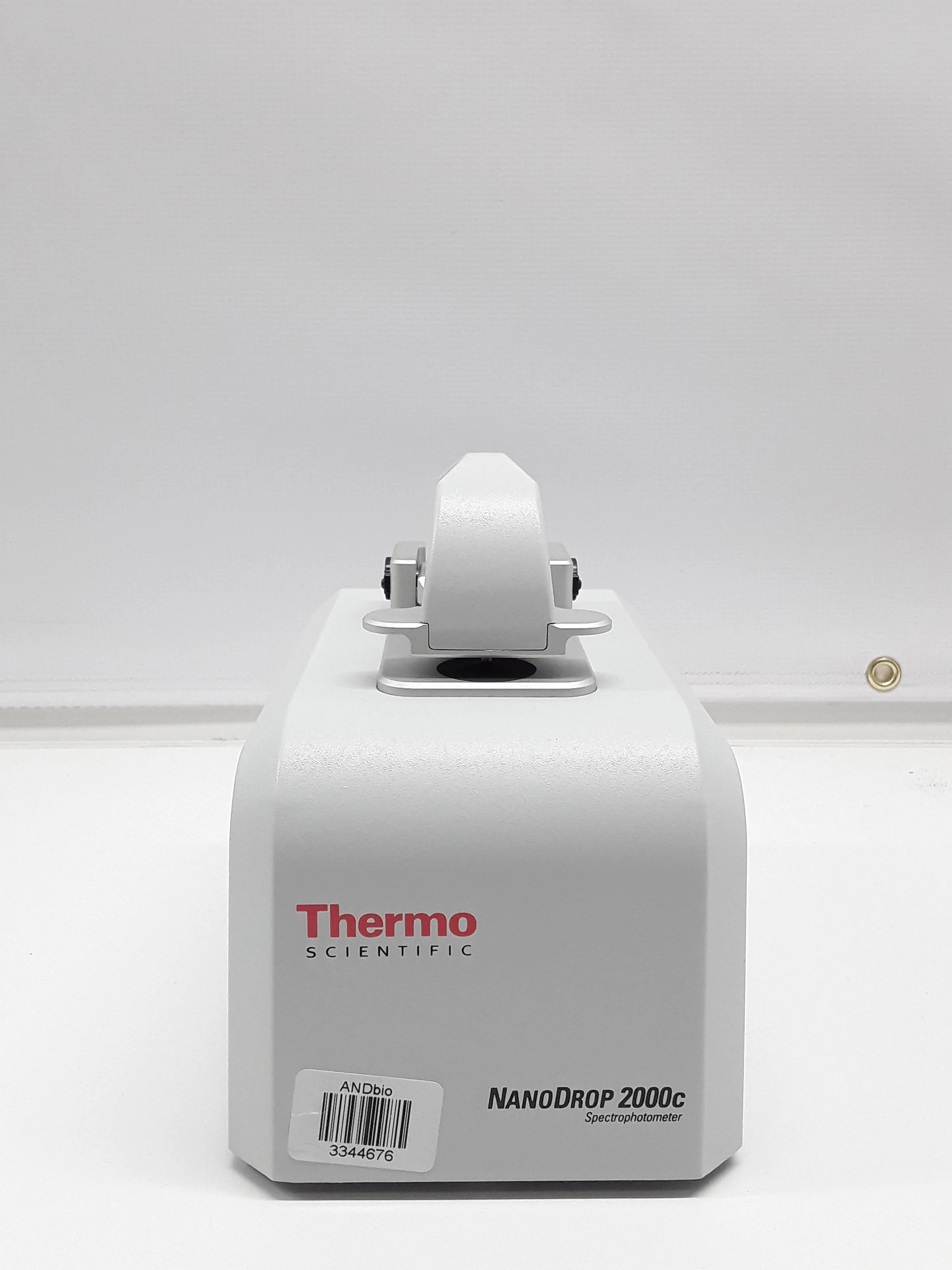 Thermo Fisher NanoDrop 2000c UV-Vis Spectrophotometer