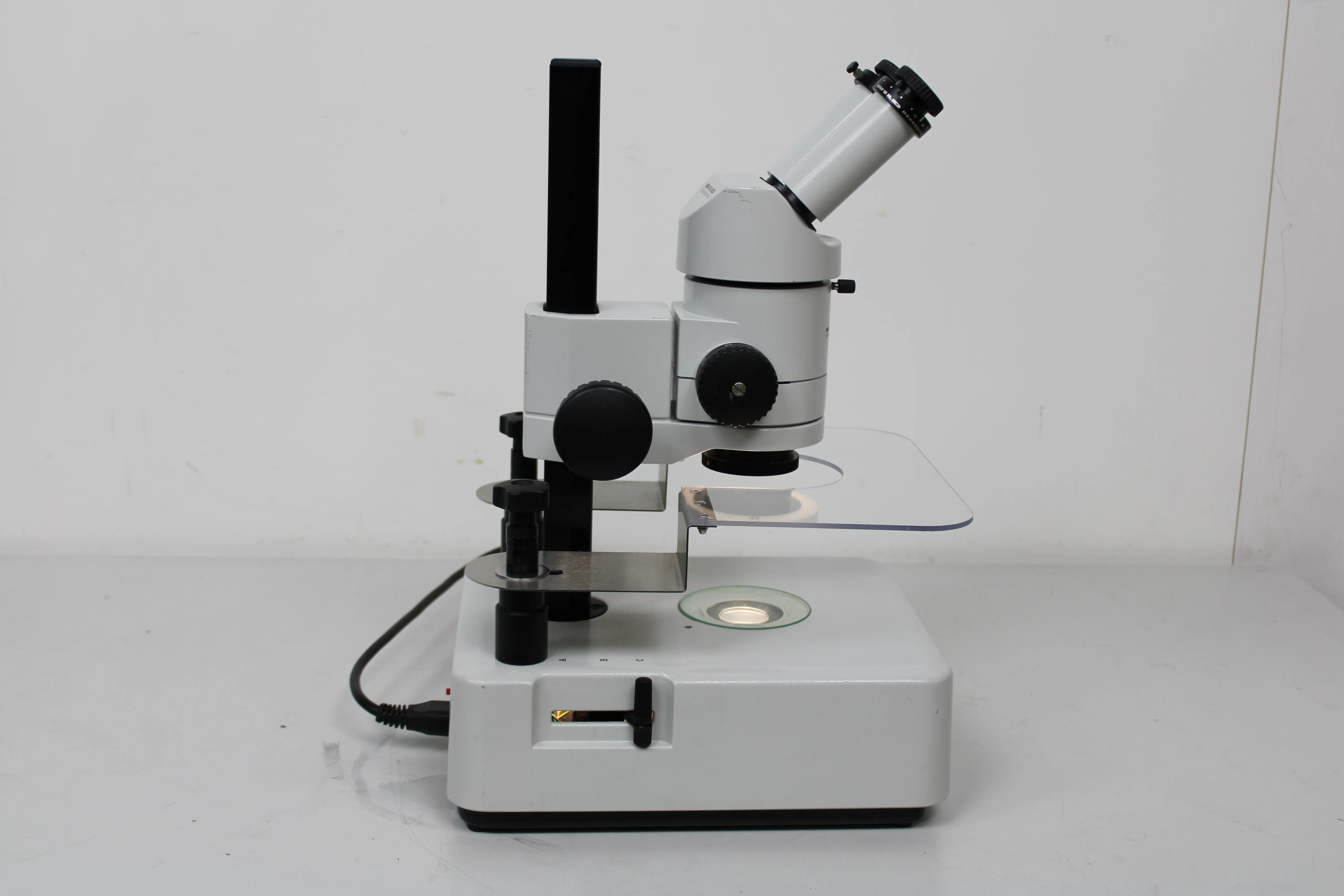 Heerbrugg Switzerland MDG17 Microscope