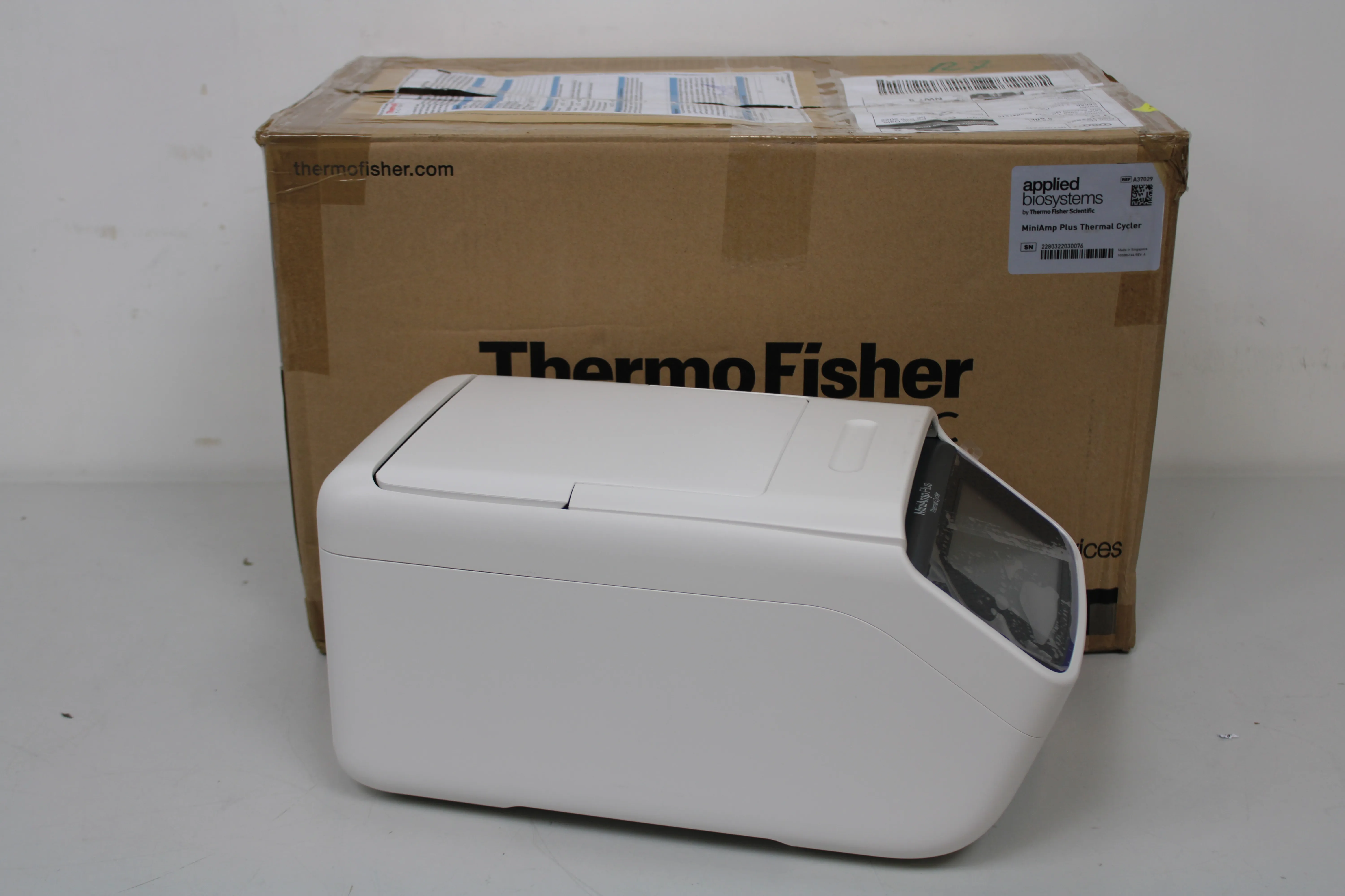 Applied Biosystems MiniAmp 96-Well Thermal Cycler PCR