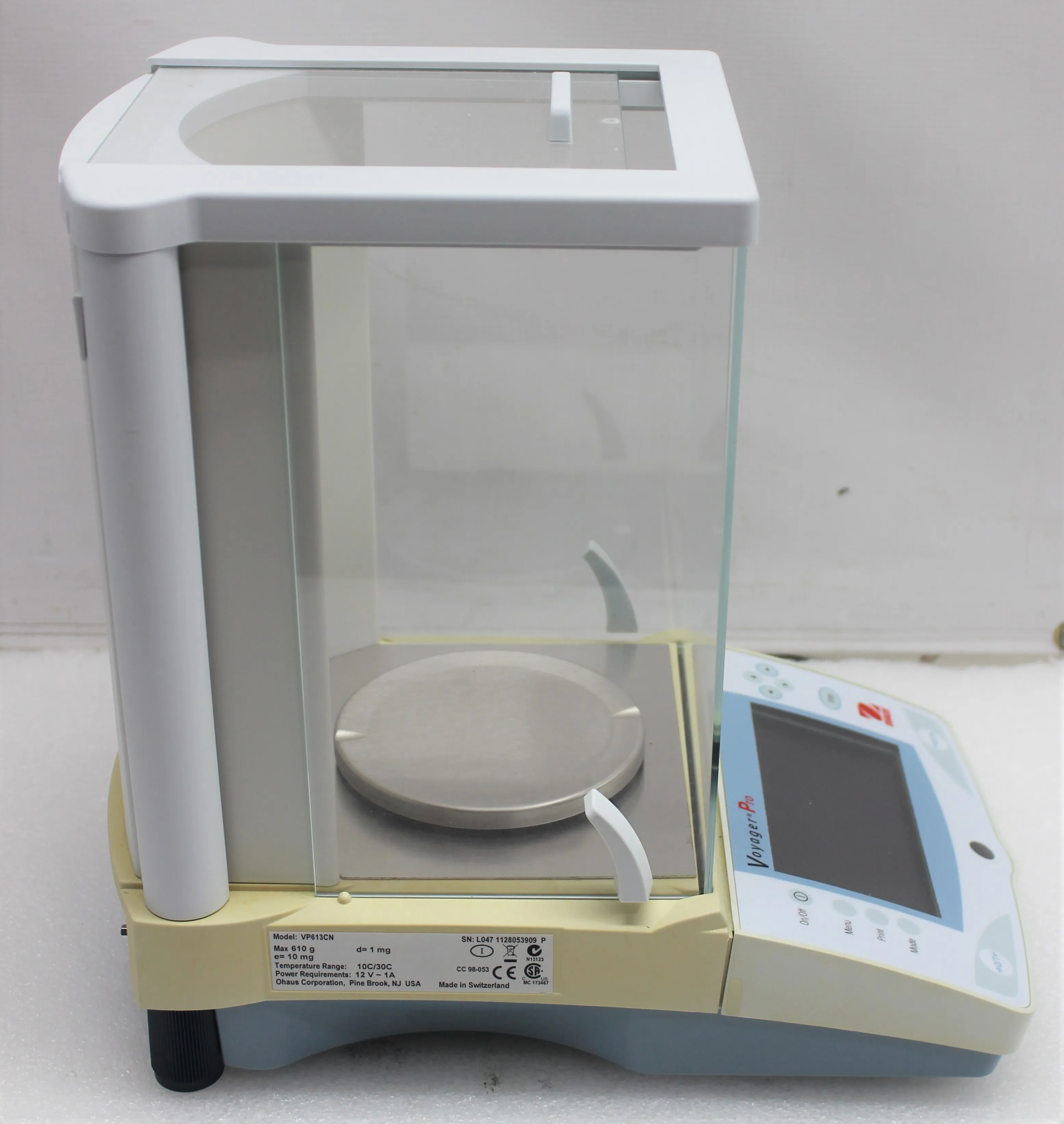 Ohaus Voyager Pro Analytical Balance VP613CN