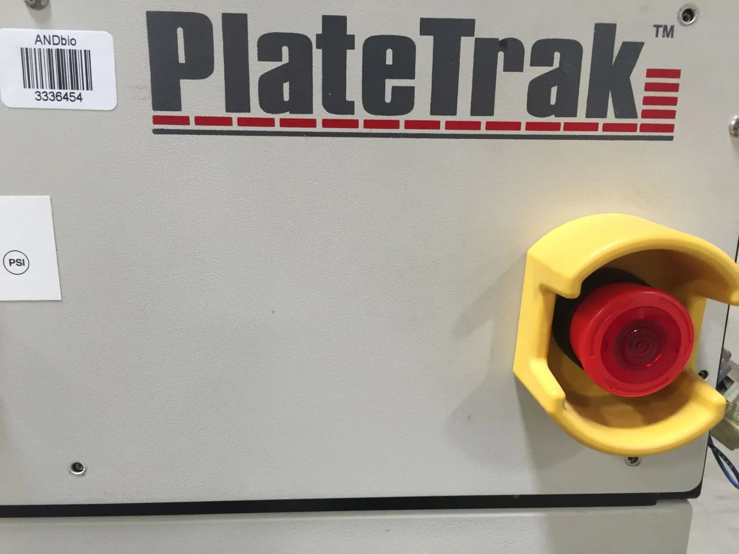 Packard PlateTrak High Throughput Automated Microplate Handling System