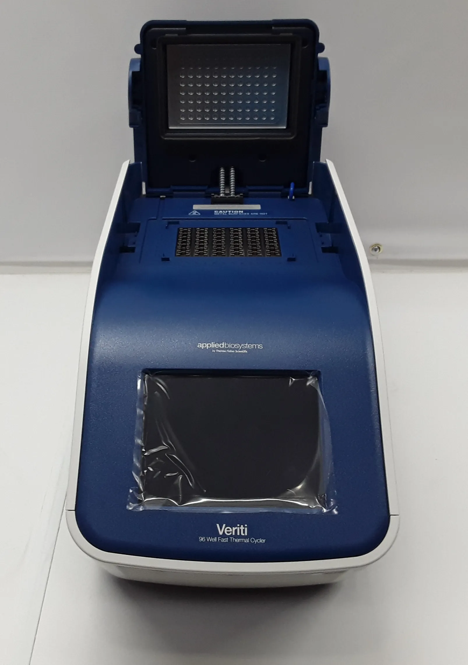 Applied Biosystems Veriti 96-Well Fast Thermal Cycler PCR Molecular Biology