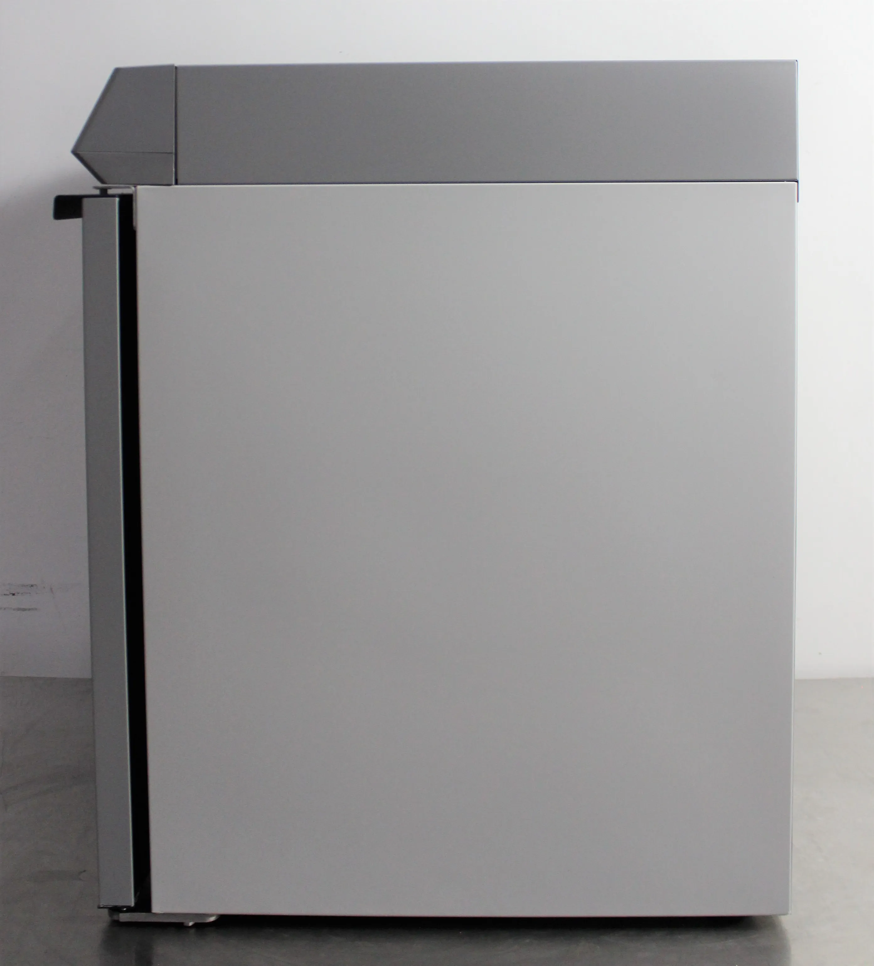 Thermo Scientific TSX Series High-Performance Undercounter Refrigerator