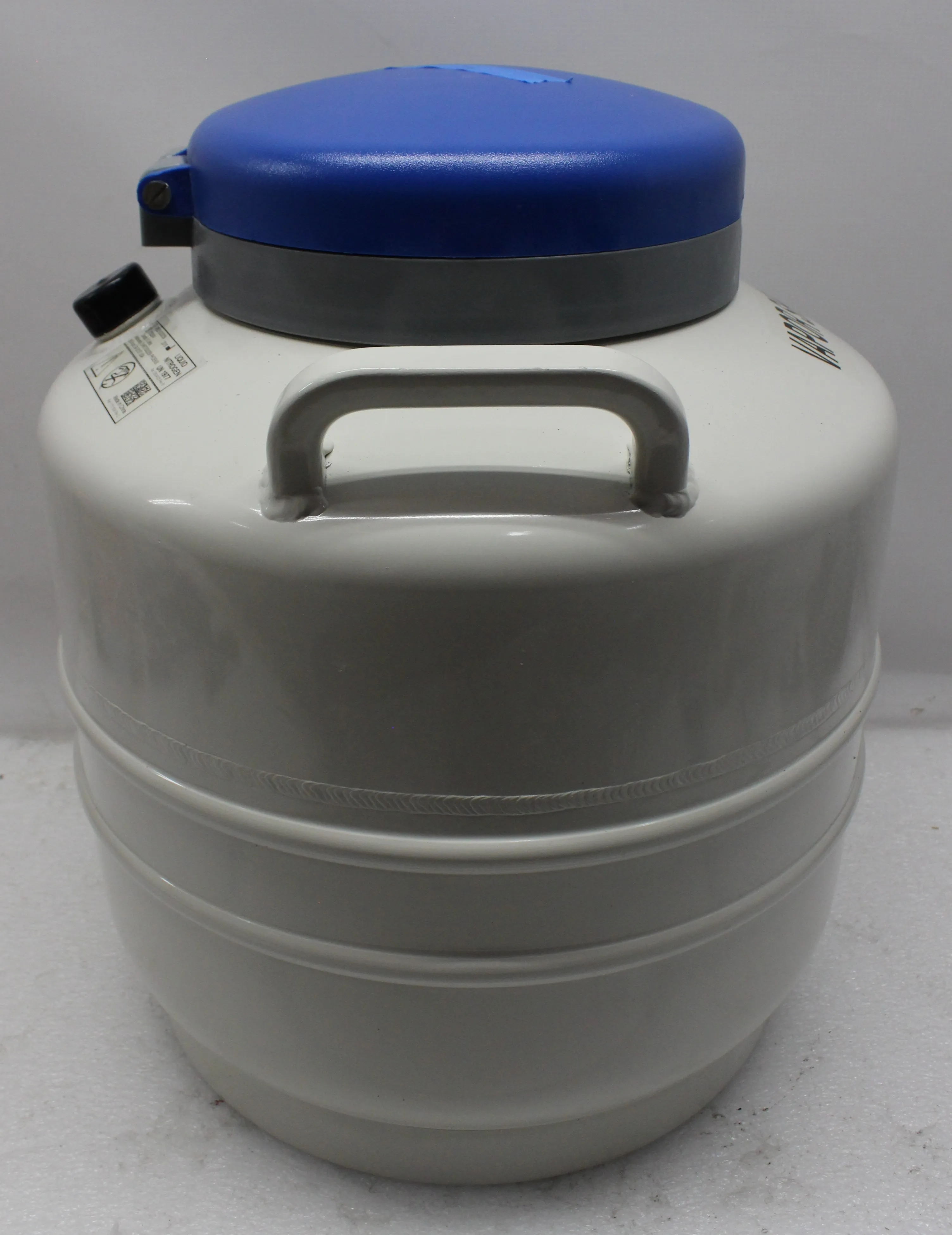 MVE CT-250 CryoShipper - Portable Biological Sample Freezer