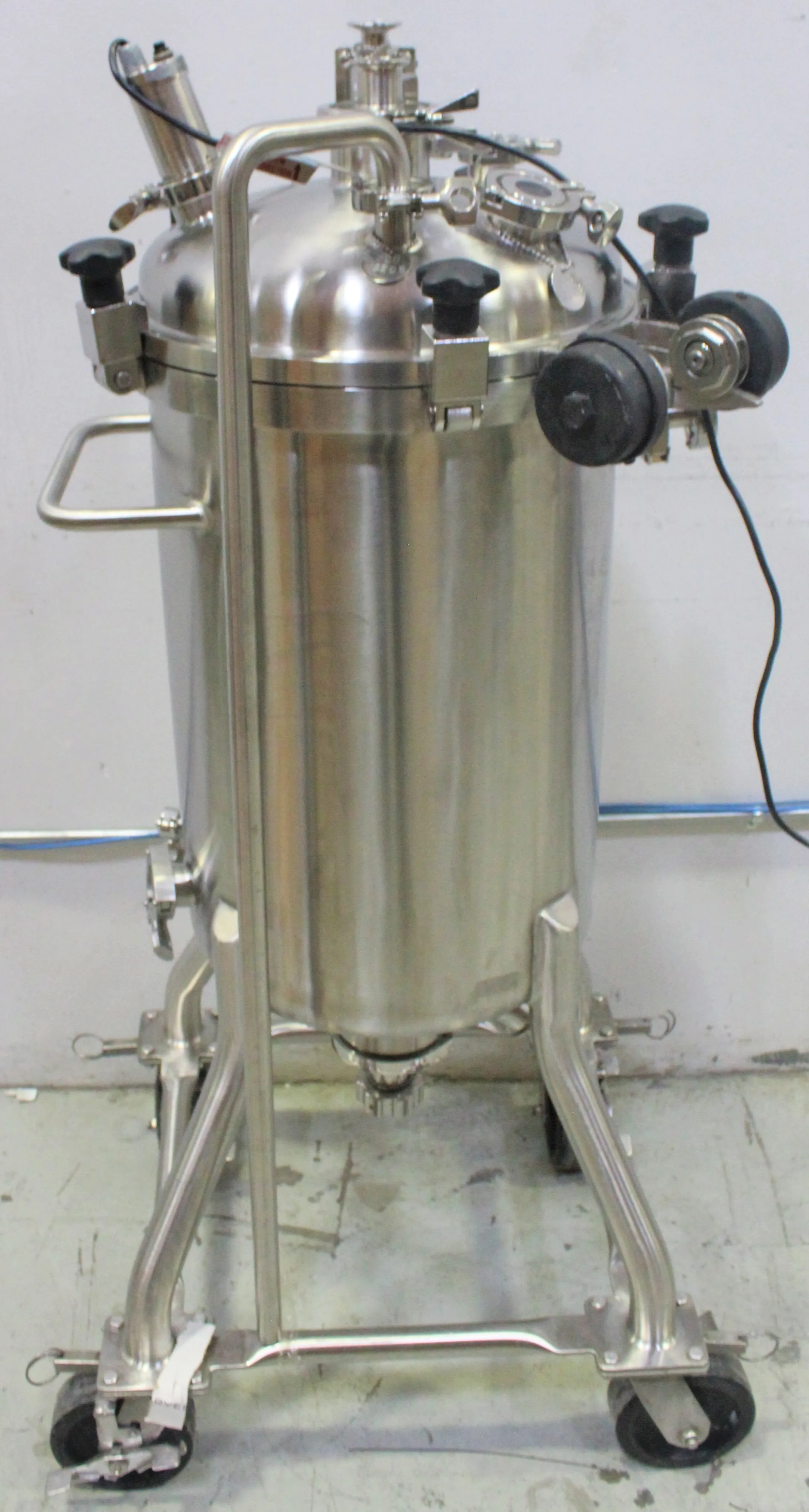 Stainless Technology Bio Clave 70L Cell Counter