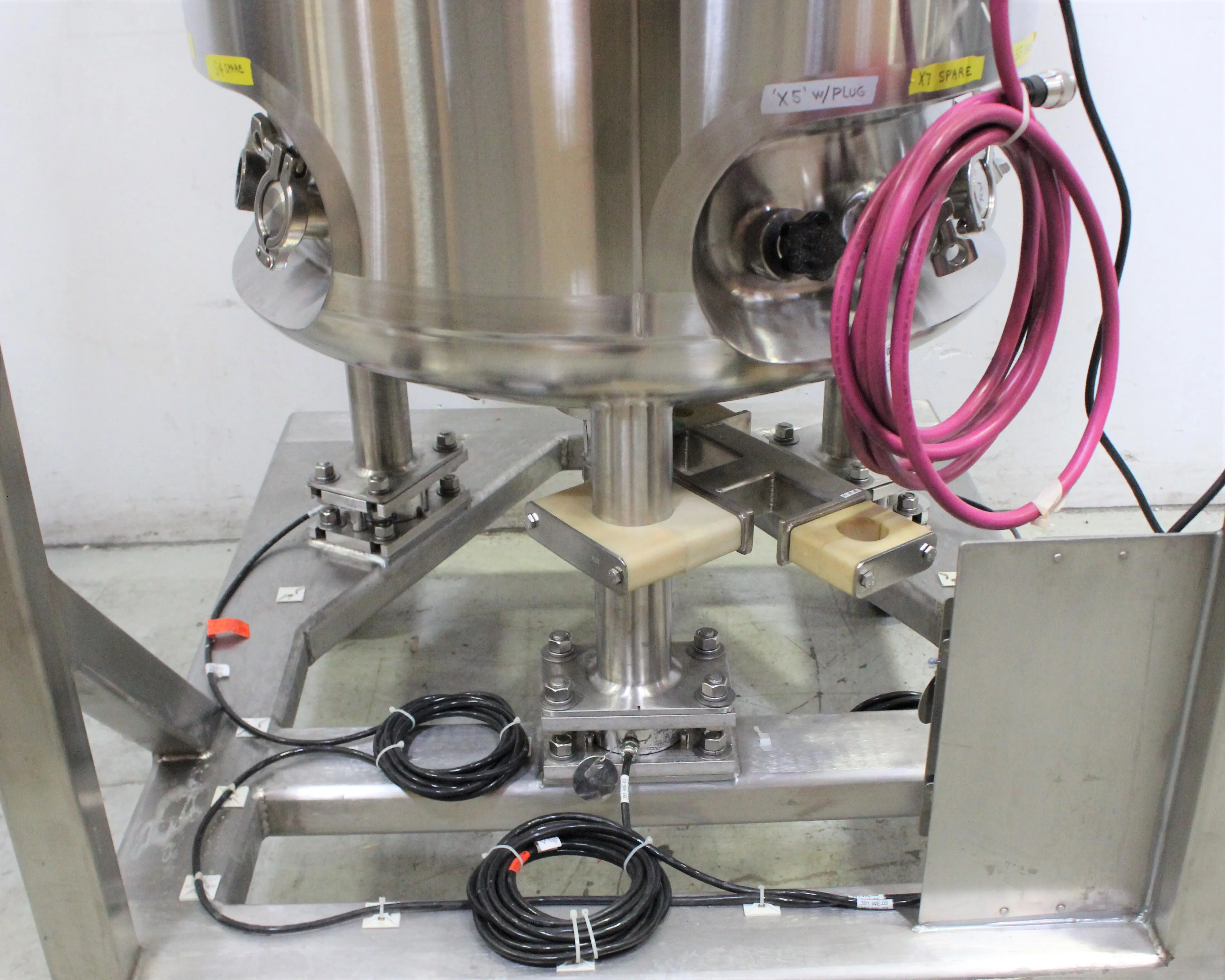 Stainless Technology 200 L Bioreactor - Used Laboratory Equipment