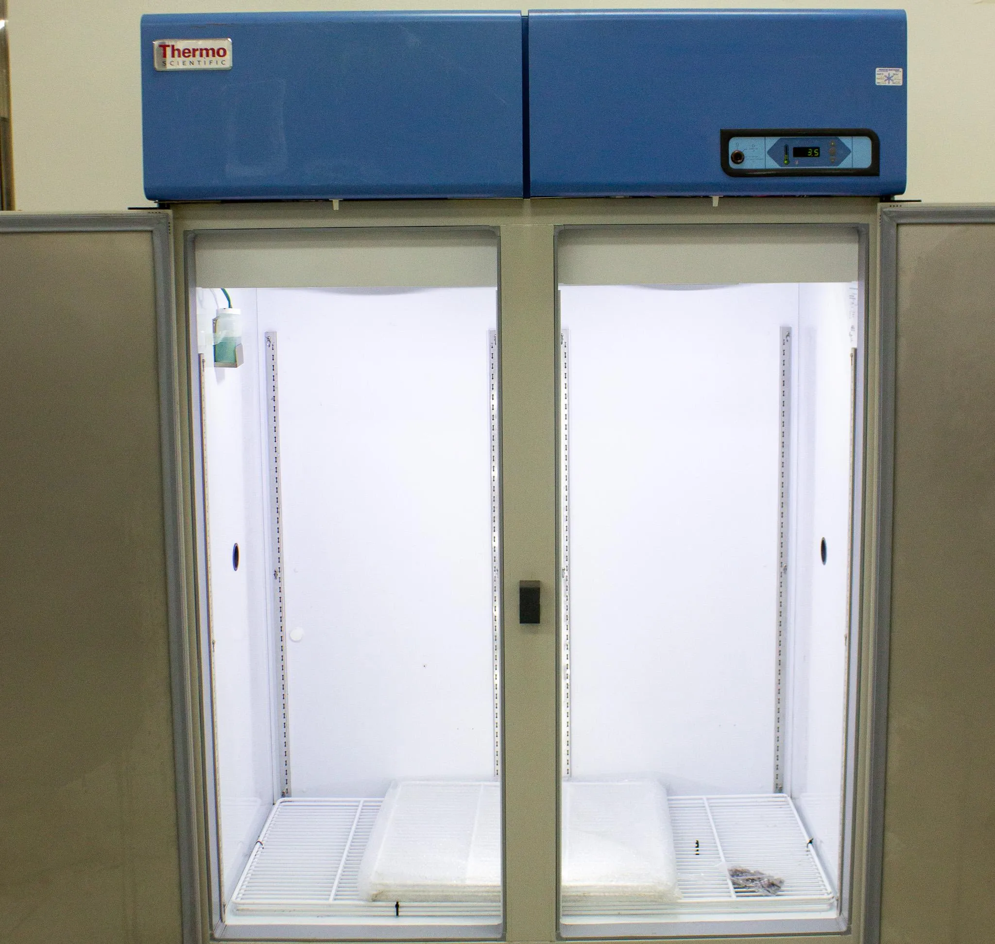 Thermo Scientific Revco REL5004A Upright Lab Refrigerator, Dual Solid Door 51.1 CF 120V 60Hz US