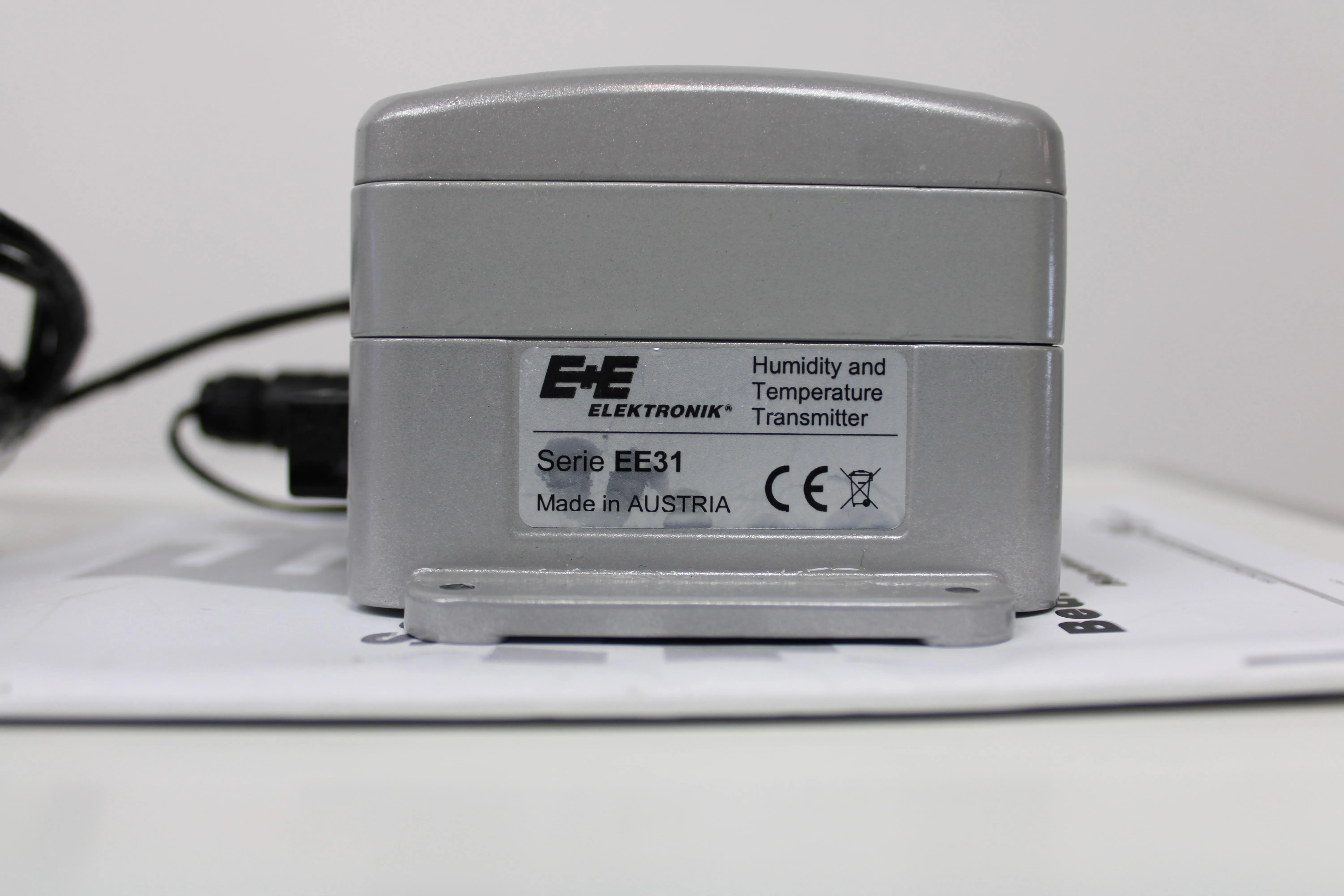 E+E EE31 Humidity-Temperature Transmitter