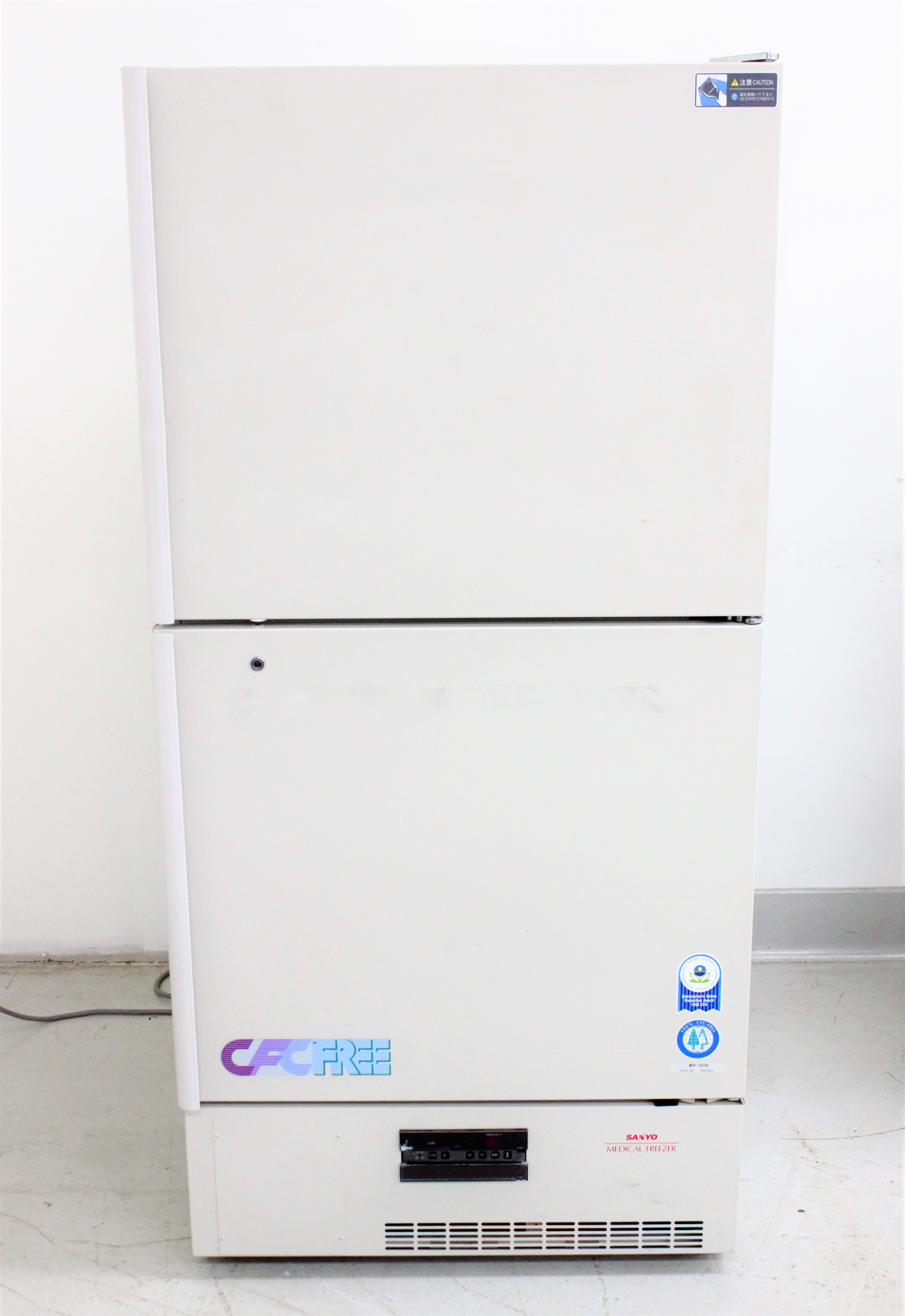 Sanyo MDF-U536 Biomedical Freezer 482 L - AS/IS - Powers on but does not  get cold